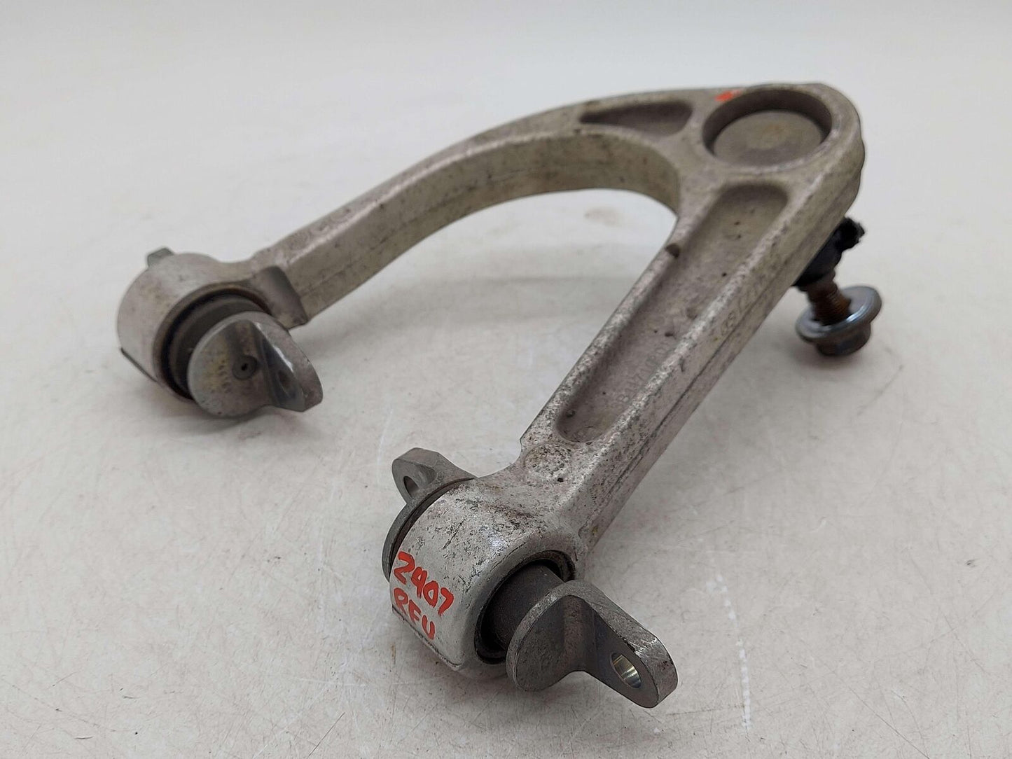 2017 MCLAREN 570S FRONT RIGHT UPPER CONTROL ARM 13B1171CP 11B0044CP *NOTE