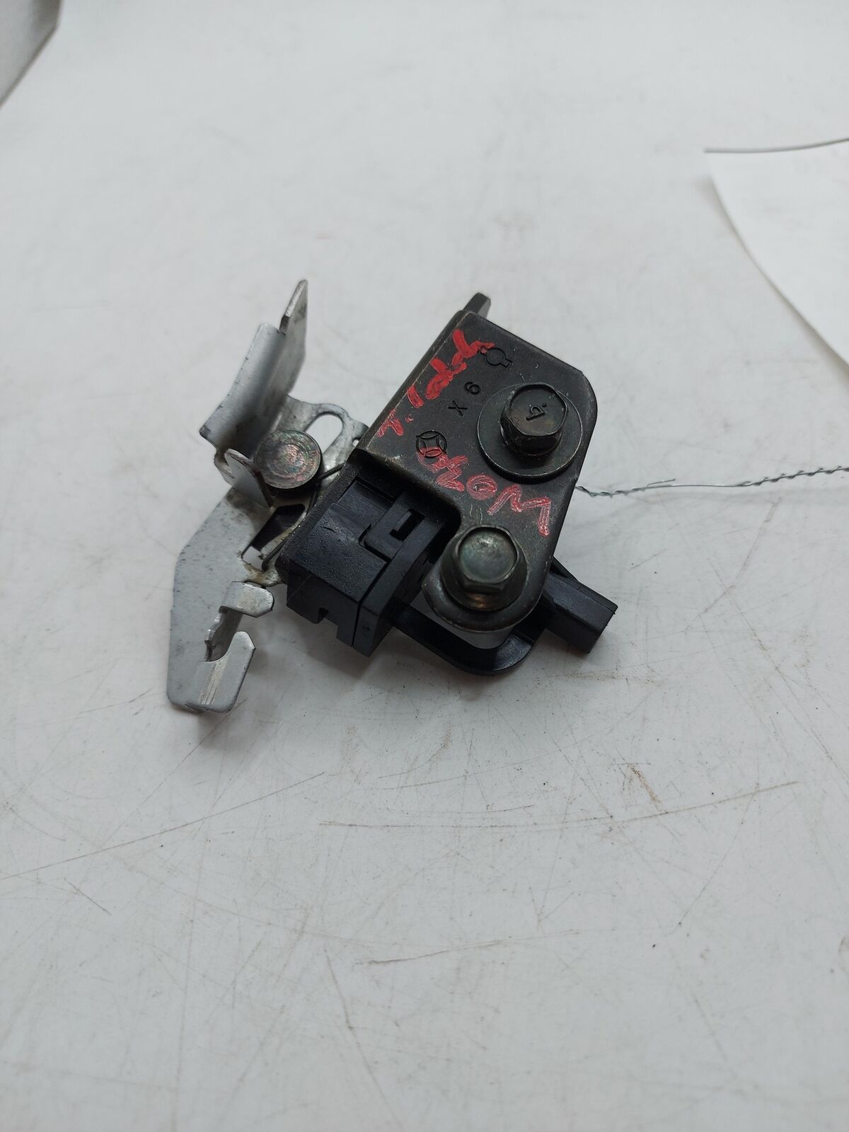 1999 NISSAN SKYLINE R34 Gt-t Coupe Lid Latch