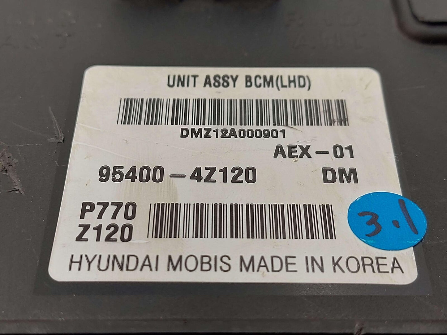 L043 HYUNDAI SANTA FE 2013 954004z120 Brake Control Module