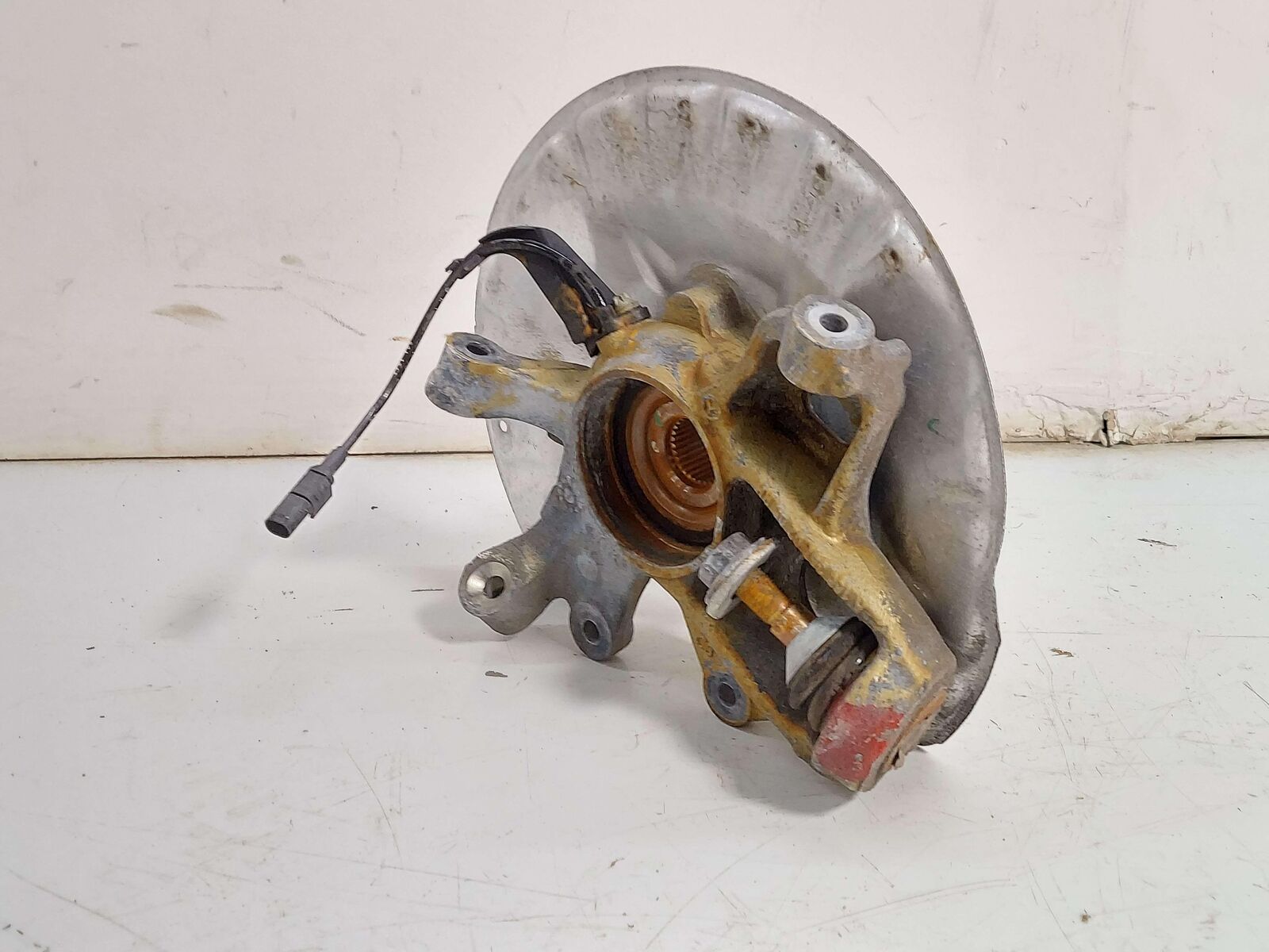 16-19 MERCEDES GLE63S AMG W166 Rear RH RIGHT Spindle Knuckle Hub 1663570900 