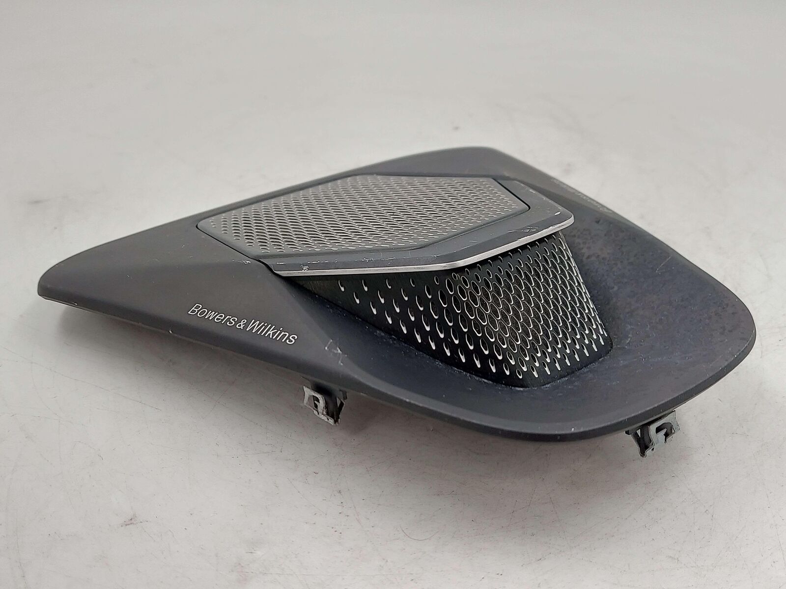 2024 ASTON MARTIN DB12 CENTER DASH BOWER WILKINS TWEETER SPEAKER & GRILL