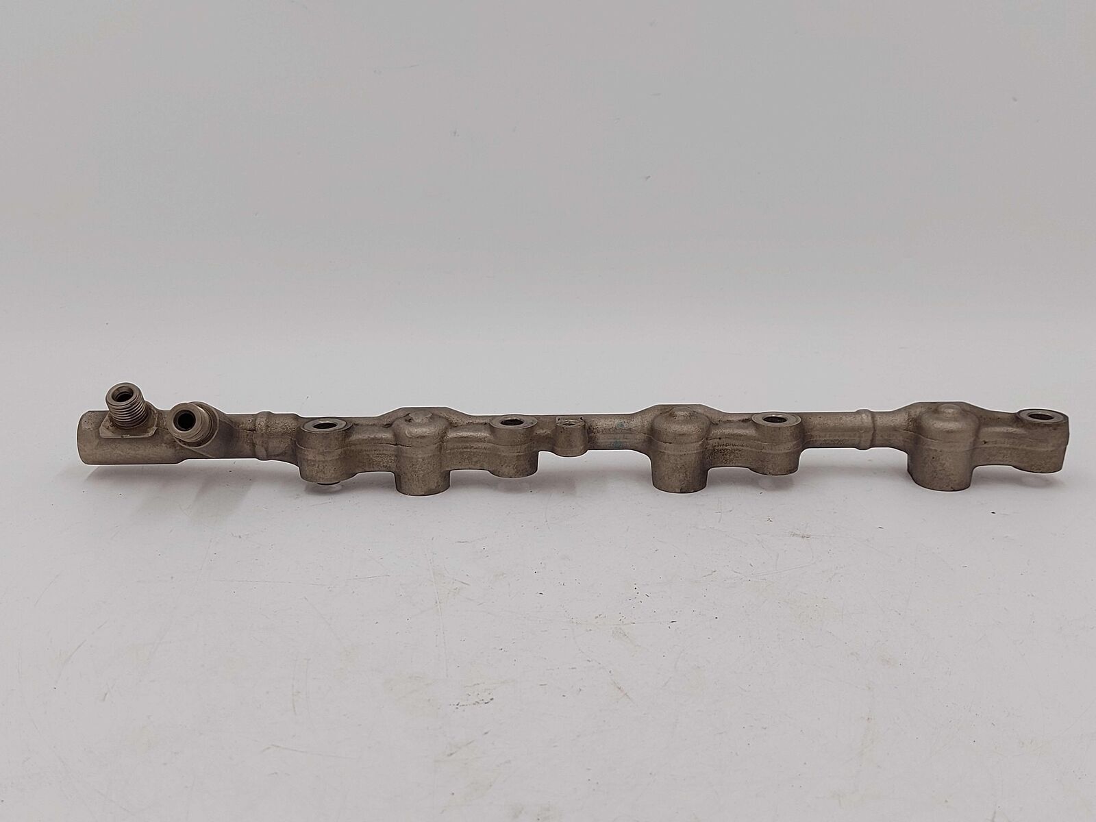 2018 TOYOTA TACOMA 3.5L RH RIGHT LOWER FUEL INJECTION INJECTOR RAIL 2GRFKS