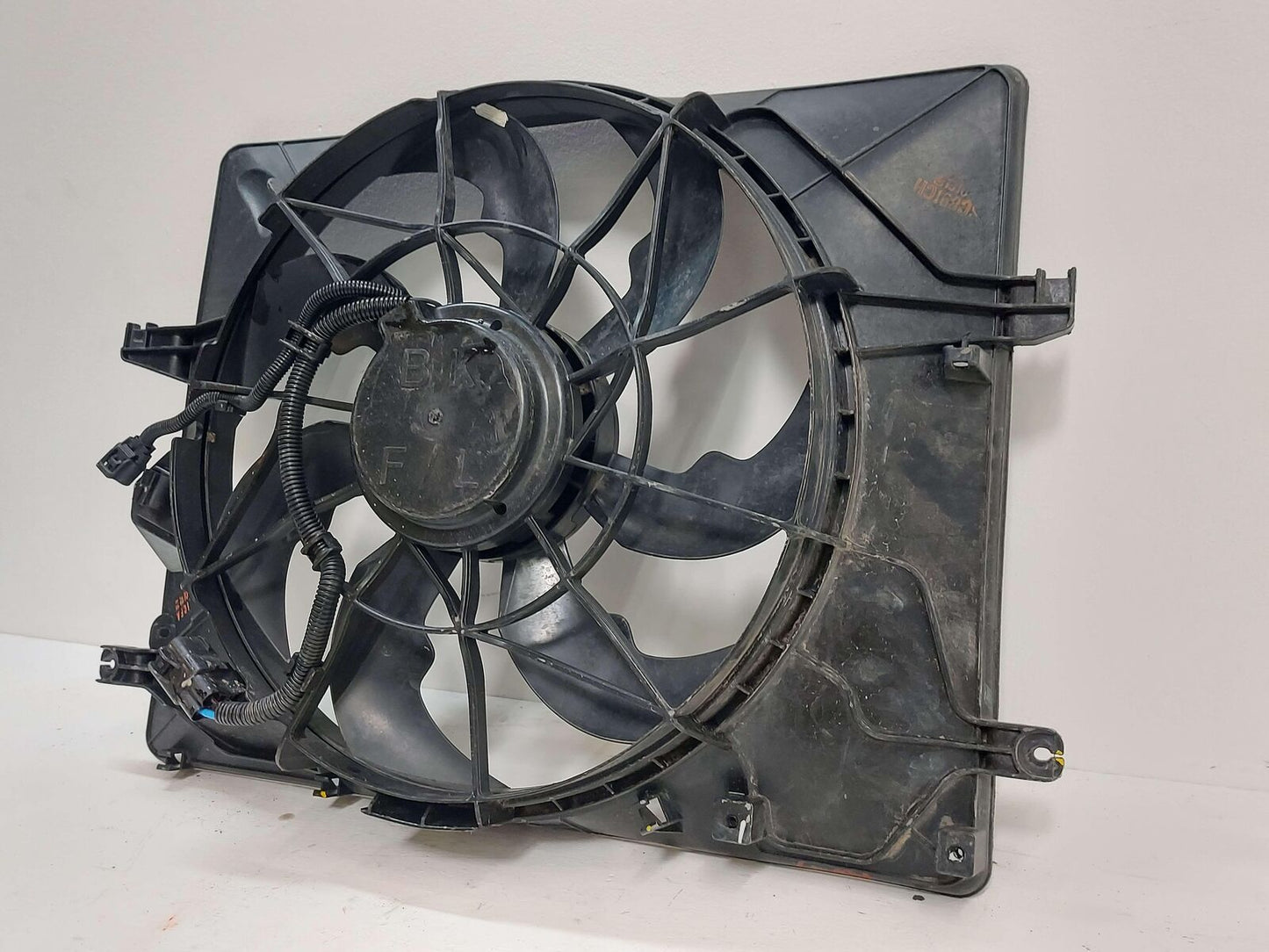 13-14 HYUNDAI GENESIS 2.0L ELECTRIC COOLING FAN W/ MOTOR COUPE 253802M500