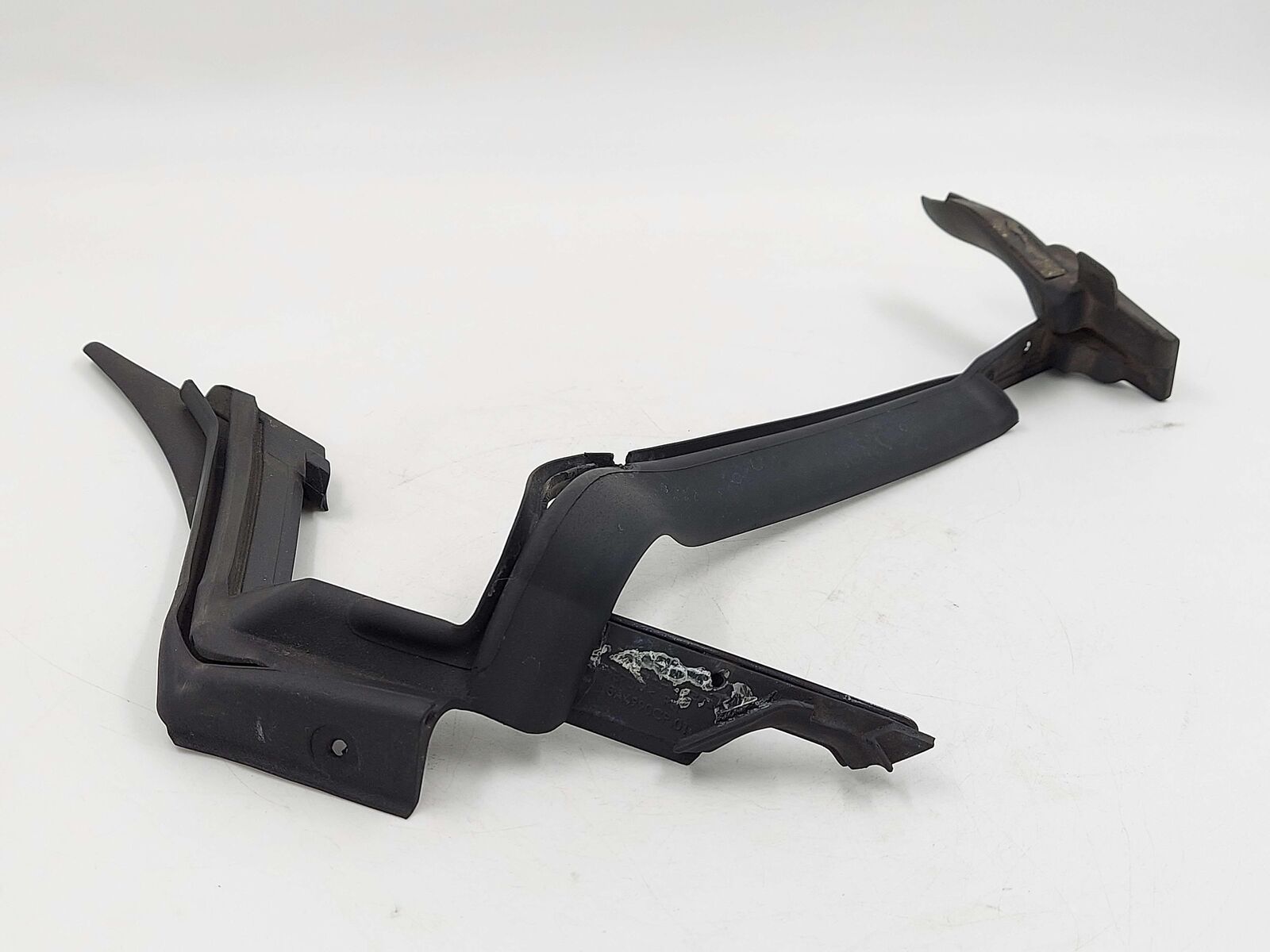 2016 MCLAREN 540C FRONT RIGHT WEATHER STRIPPING CORNER TRIM MOLDING *HOLE*