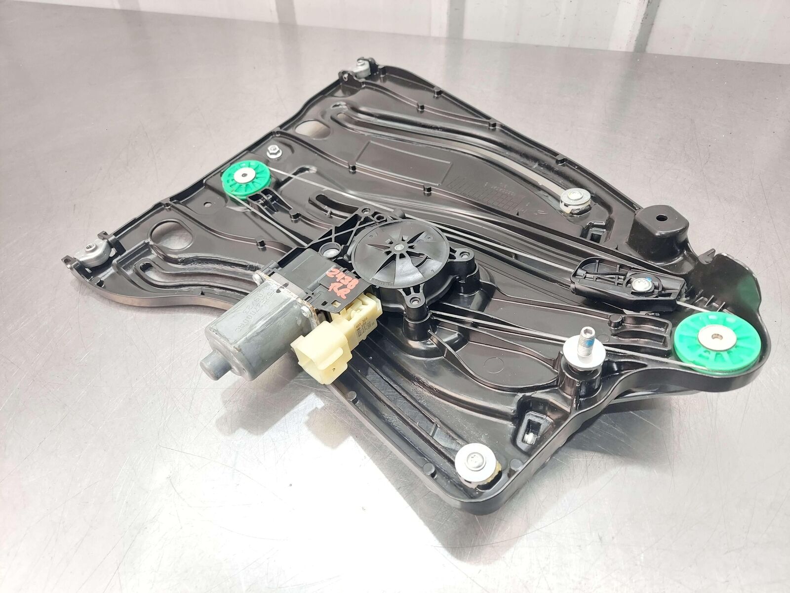 2024 ASTON MARTIN DB12 VOLANTE RIGHT QUARTER GLASS REGULATOR CONVERTABLE