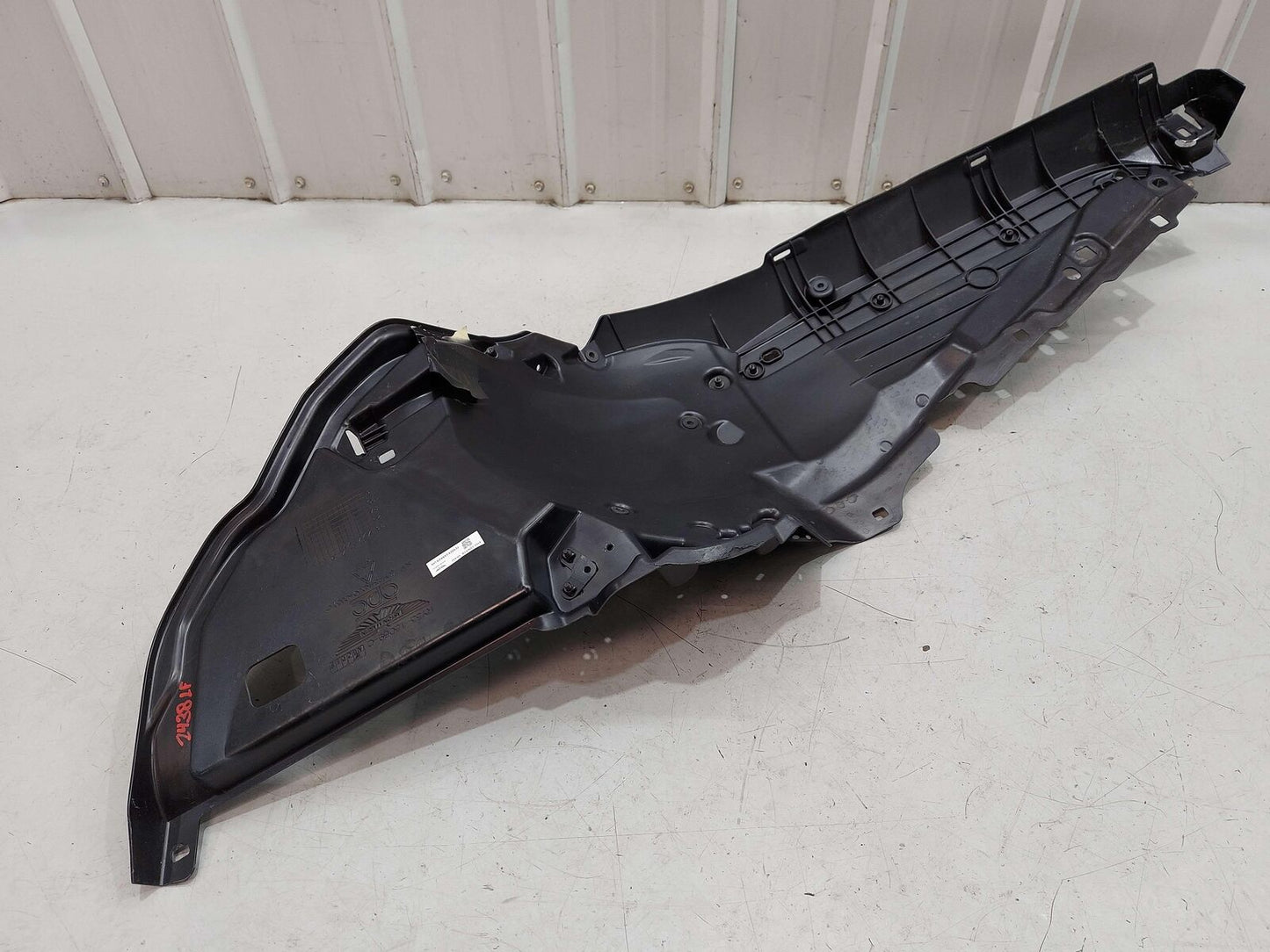 2024 ASTON MARTIN DB12 VOLANTE FRONT LEFT FENDER CARRIER LINER BLACK *CRACKED*