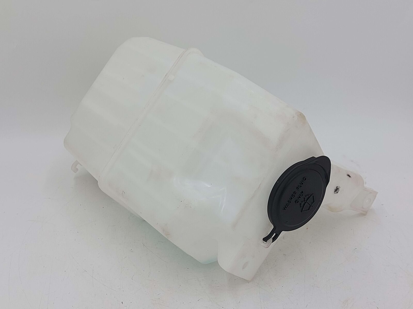 16-23 TOYOTA TACOMA TRD WASHER BOTTLE AW060851-566 8531504110 8533004011 OEM