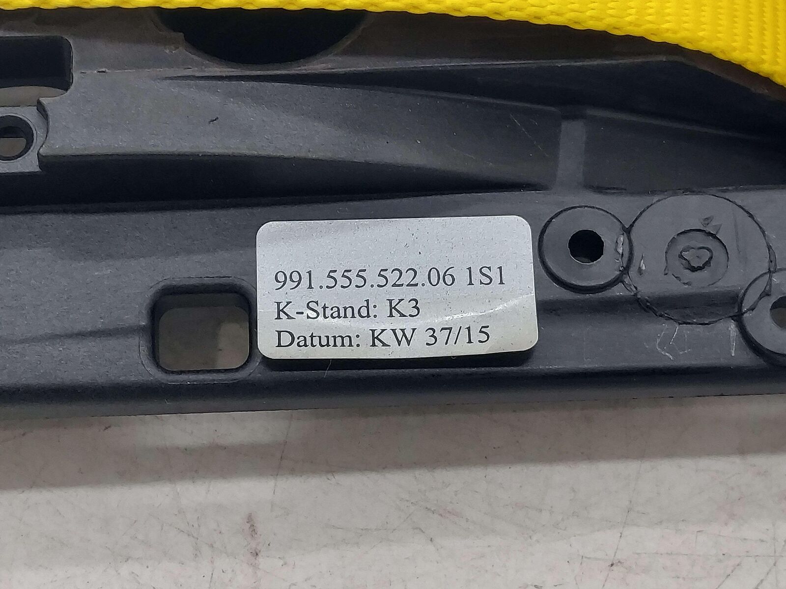 16 PORSCHE CAYMAN GT4 981 RIGHT INSIDE DOOR HANDLE YELLOW STRAP DOOR HANDLE