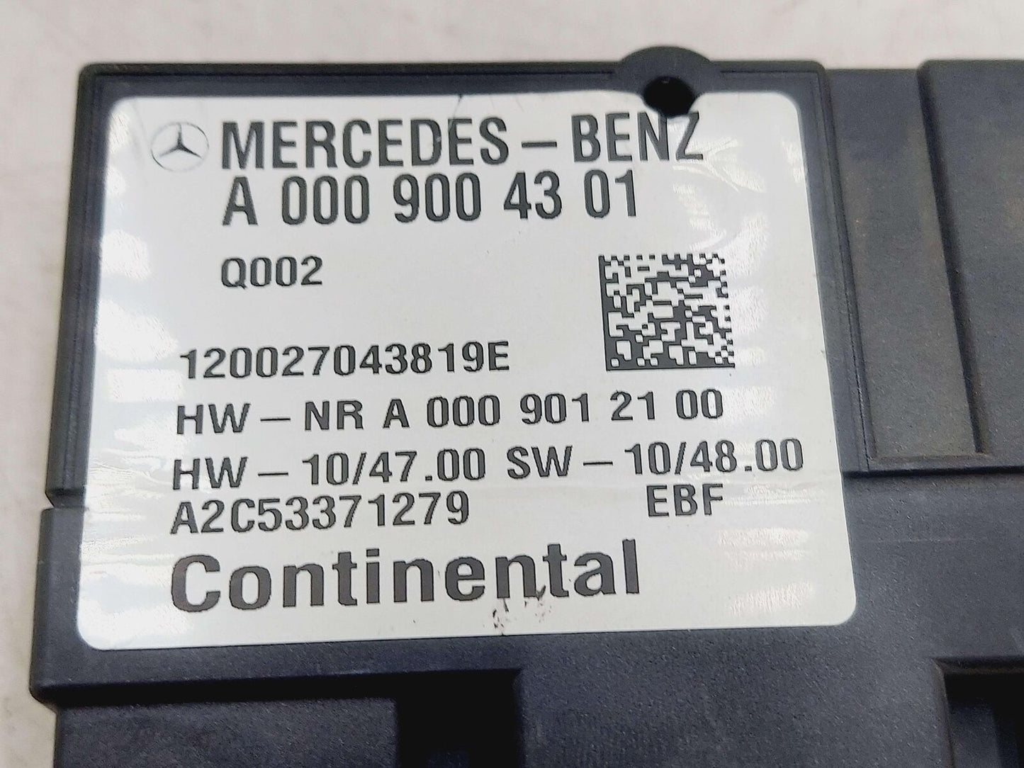 12-15 MERCEDES ML63 AMG W166 FUEL PUMP CONTROL MODULE A0009004301