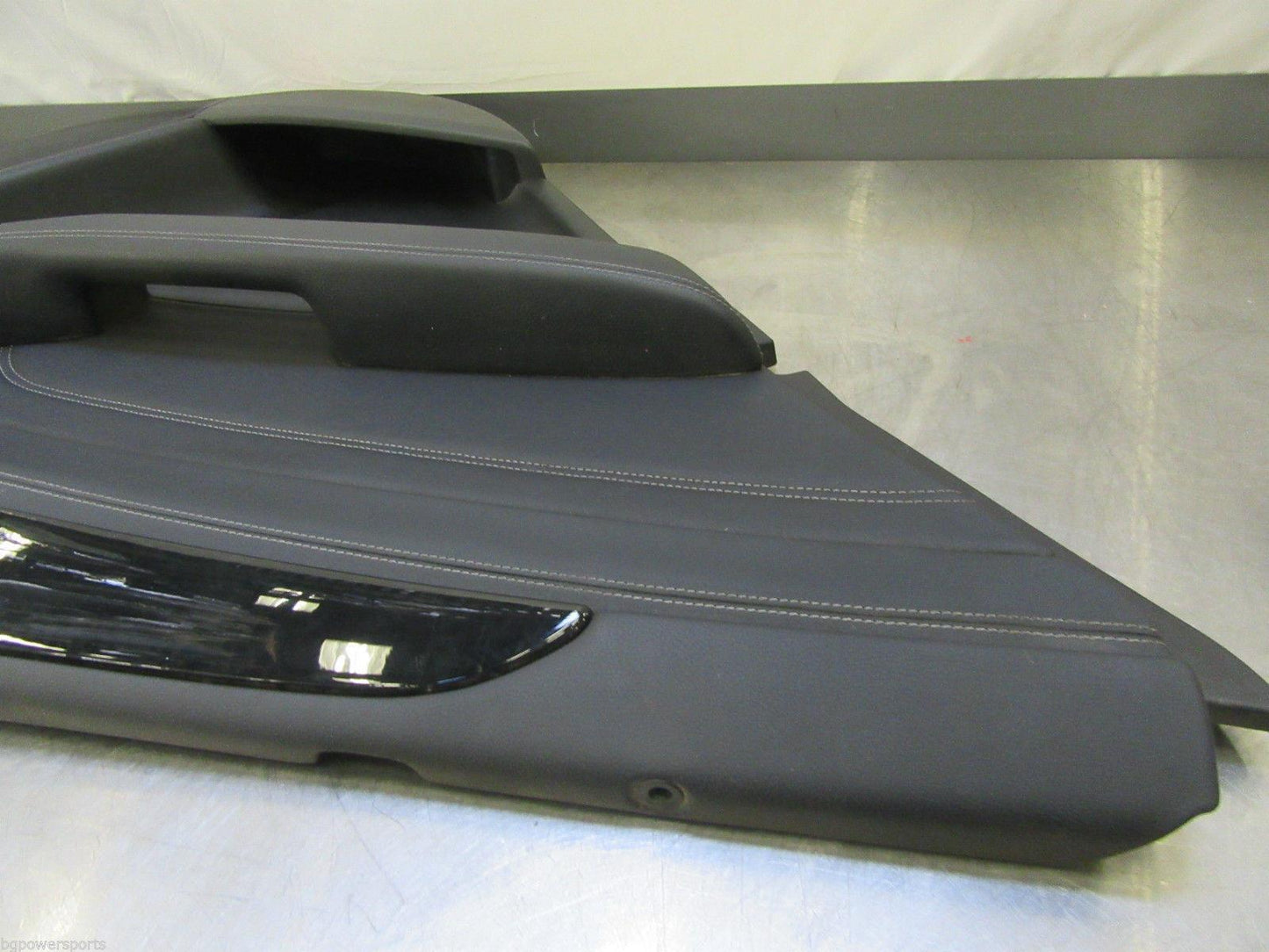 L007 2012 12 MERCEDES ML550 ML CLASS LH LEFT REAR DOOR INNER TRIM PANEL