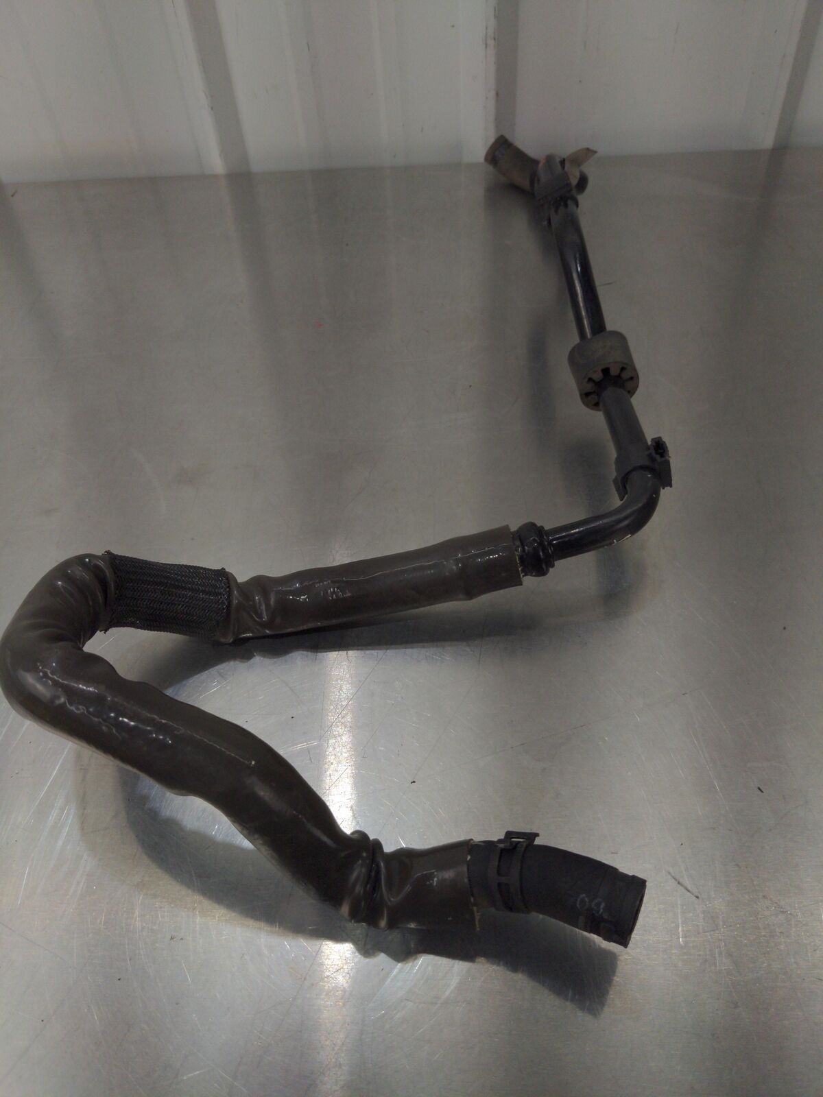 2009 Audi R8 Power Steering Hose Line Pipe 420422843E