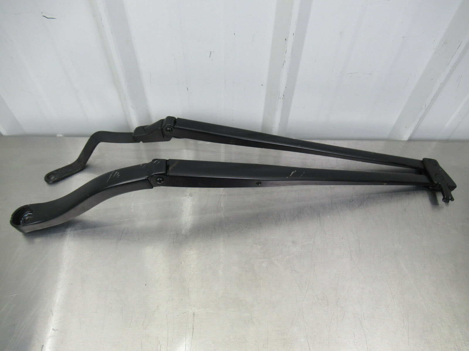 T020 2016 16 MCLAREN 570S RH RIGHT PASSENGER WIPER ARM