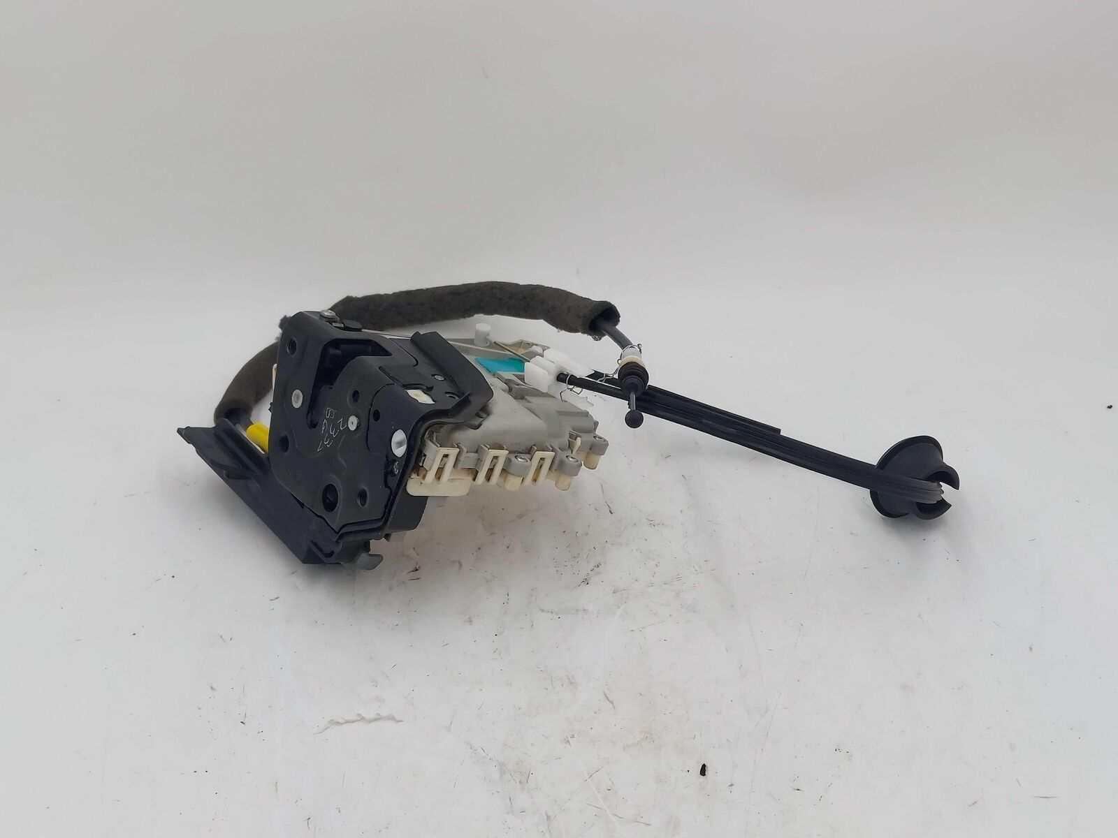 15-23 PORSCHE MACAN S 95B FRONT RIGHT DOOR LATCH 8J1837016F