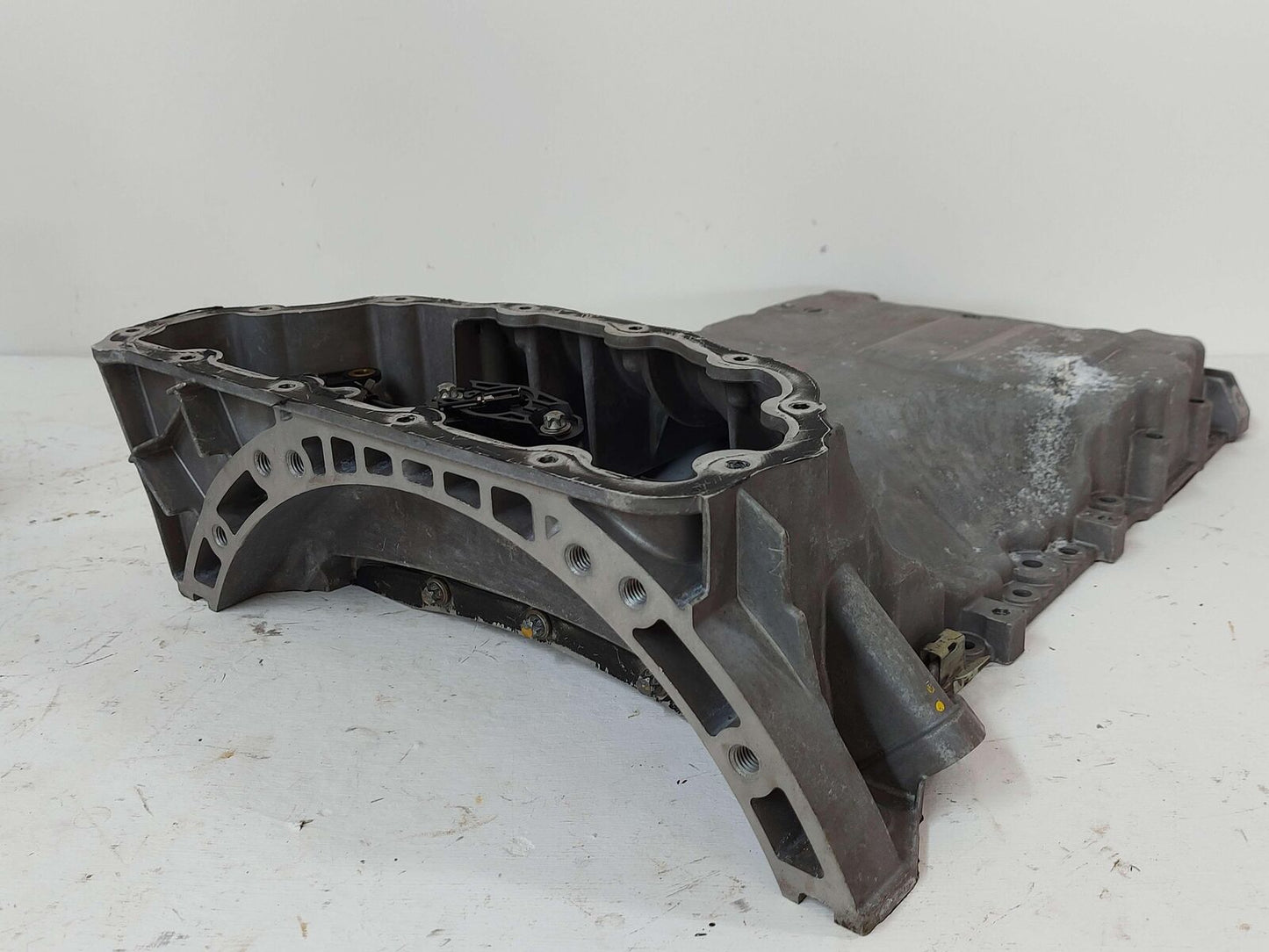 10-12 MERCEDES GL350 X164 UPPER ENGINE MOTOR OIL PAN DIESEL A64201442026