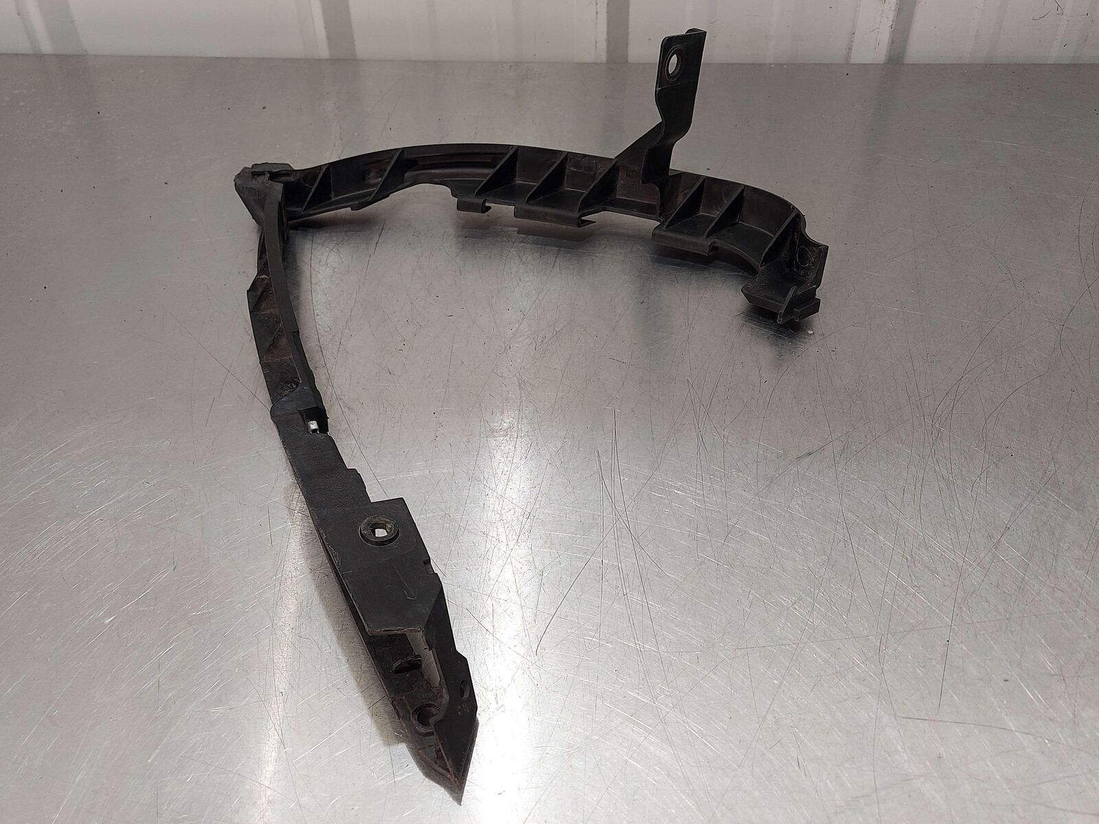 2001 PORSCHE 911 996 CARRERA FRONT RIGHT BUMPER BRACKET MOUNT 99650554000