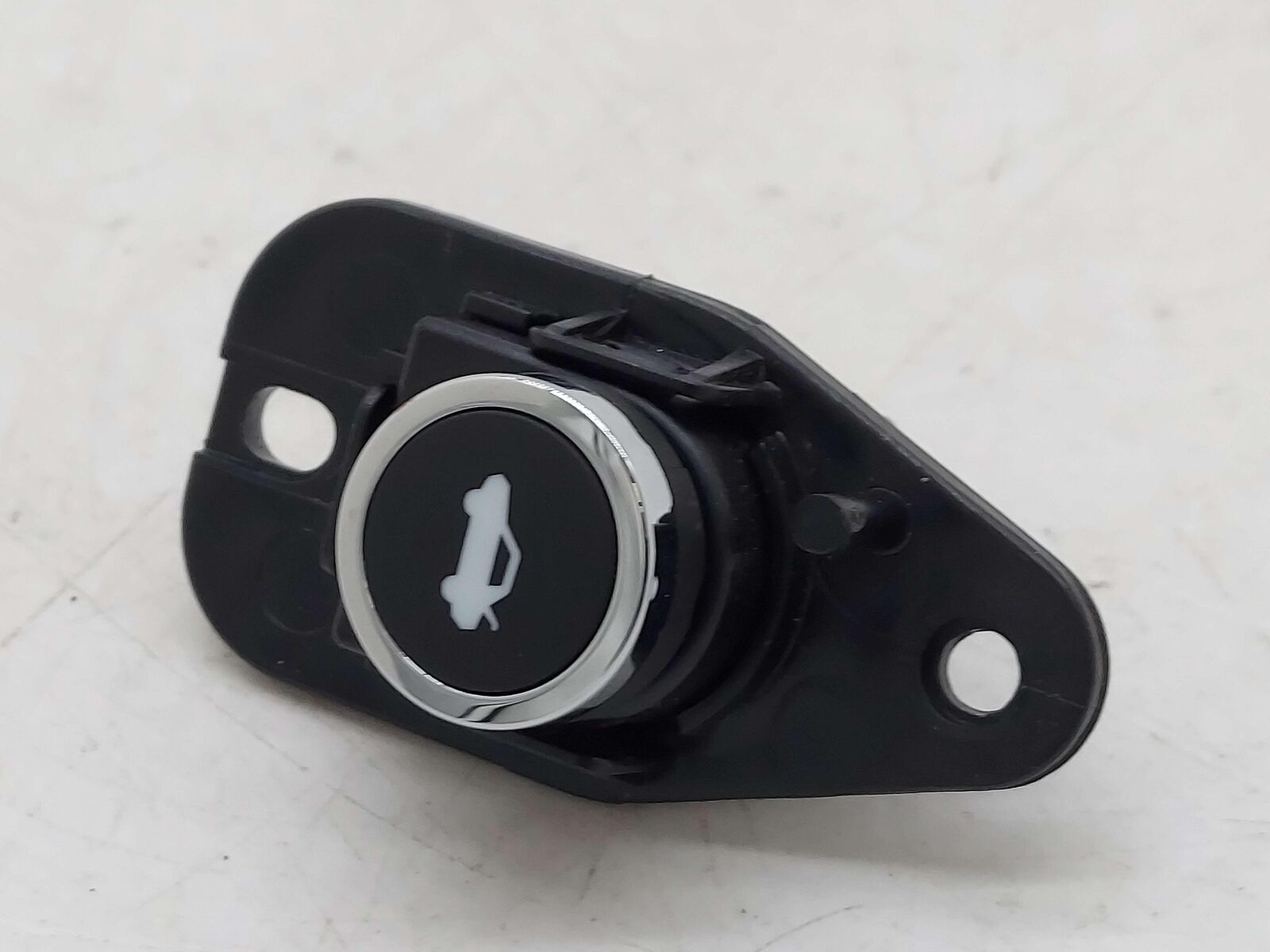 2022 DODGE CHALLENGER SRT HELLCAT TRUNK RELEASE SWITCH BUTTON 68141864AA