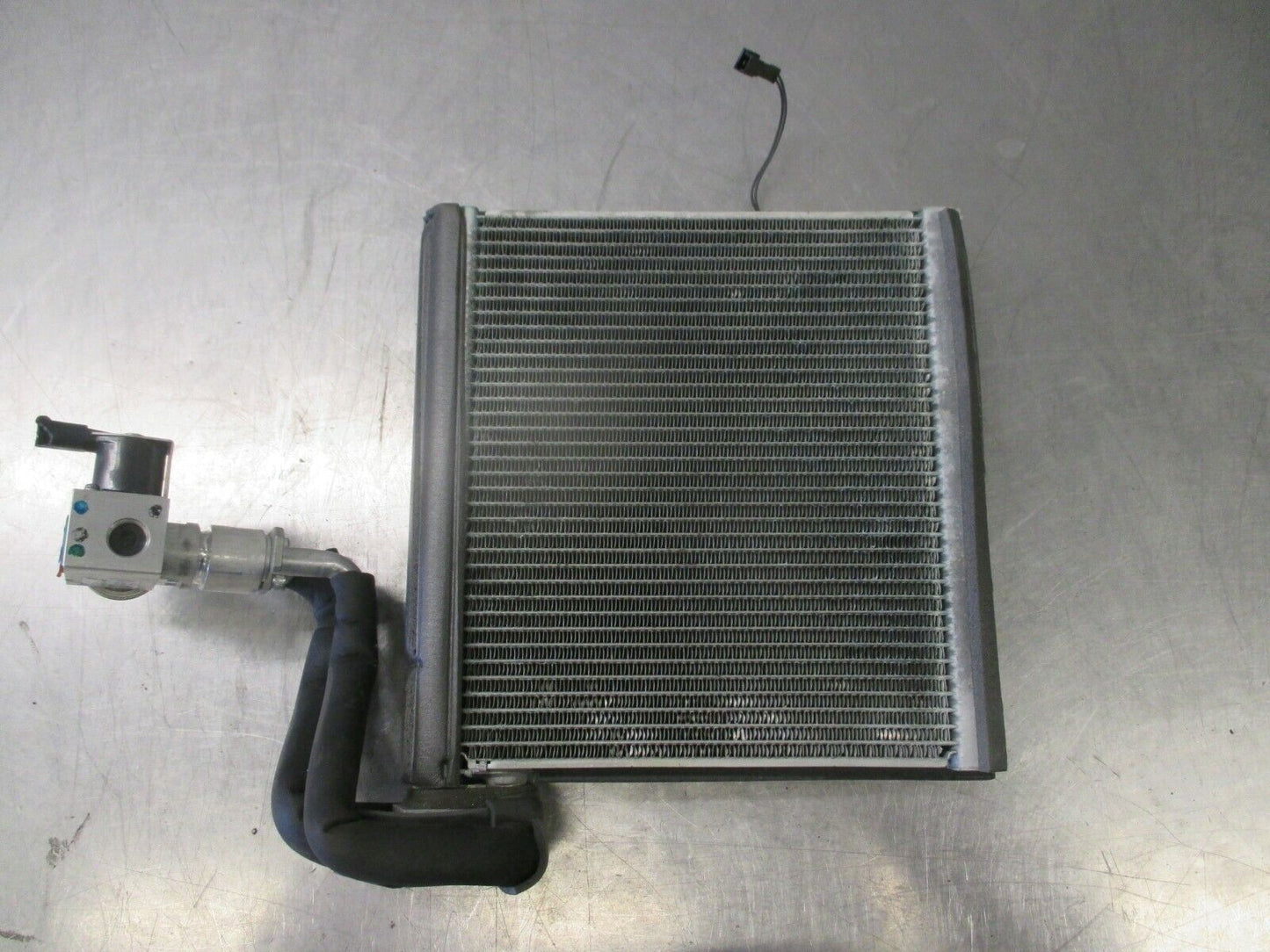 P018 BMW I8 2014-2017 INTERIOR HEATER CORE RADIATOR 64119188992