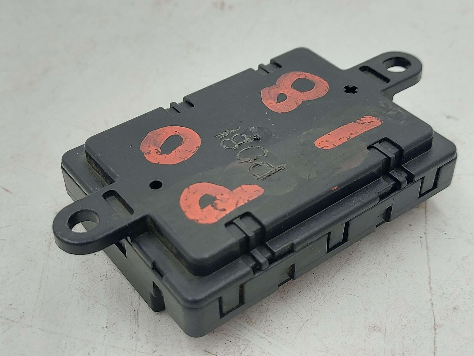 2014 BMW I8 934747001 Body Control Module Junction Box