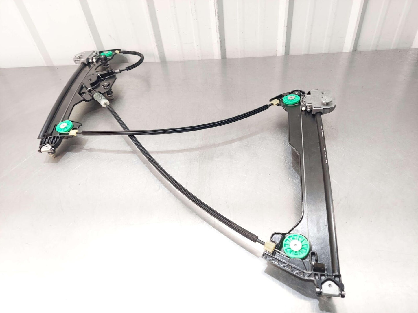 2024 ASTON MARTIN DB12 VOLANTE FRONT RIGHT DOOR WINDOW GLASS REGULATOR 139001921