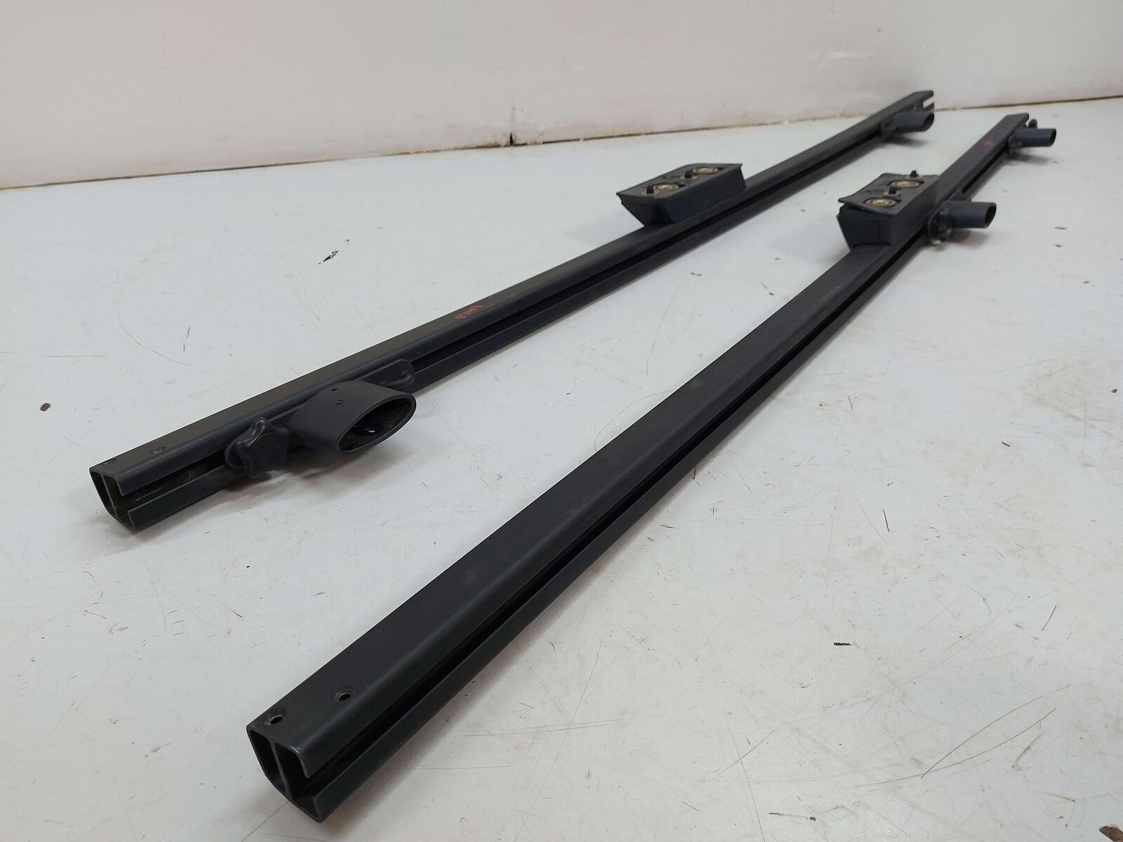 08-22 TOYOTA SEQUOIA ROOF RACK RAILS 69485-0C020 63484-0C020