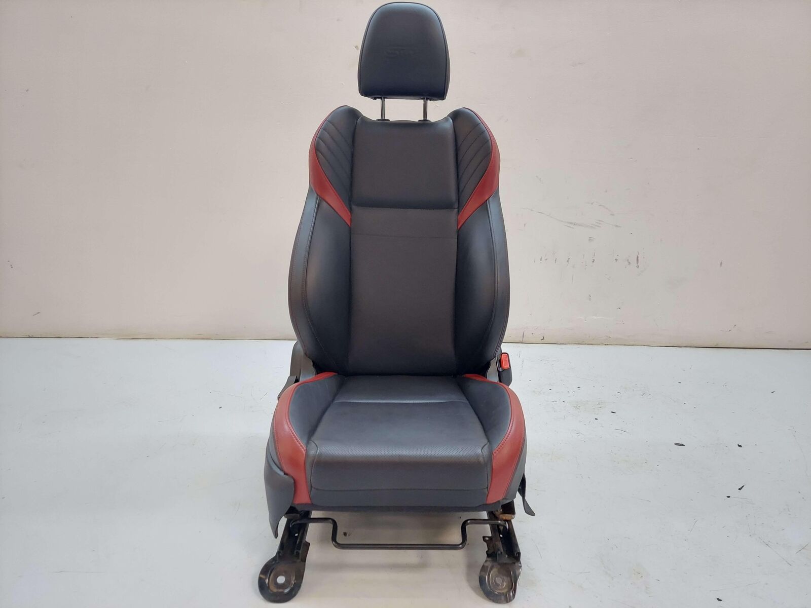 15-21 Subaru WRX Sti Black & Red Leather Seat Set *Notes*