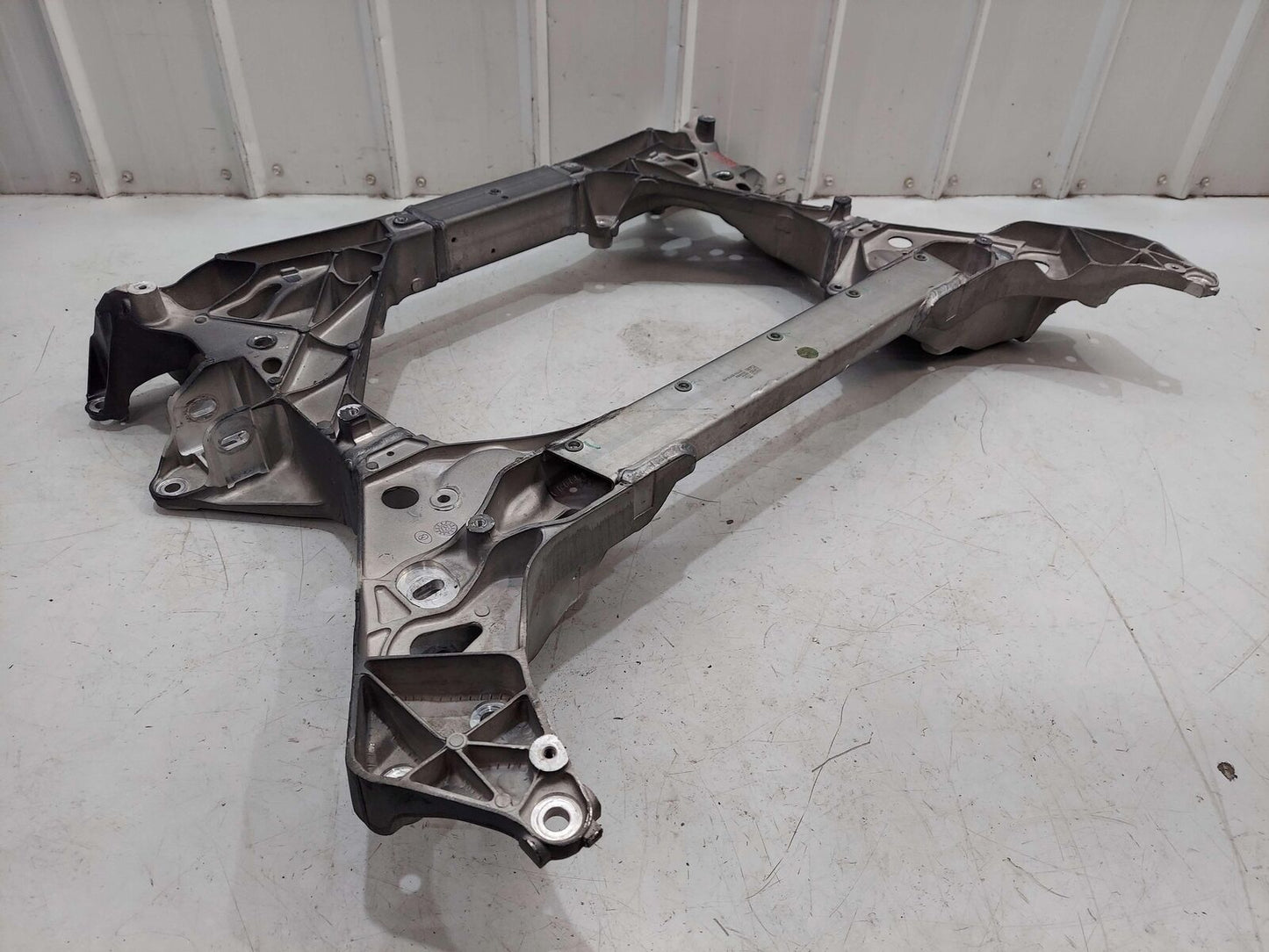 2024 ASTON MARTIN DB12 VOLANTE FRONT SUB FRAME CROSSMEMBER CRADLE RY53-5019-AB