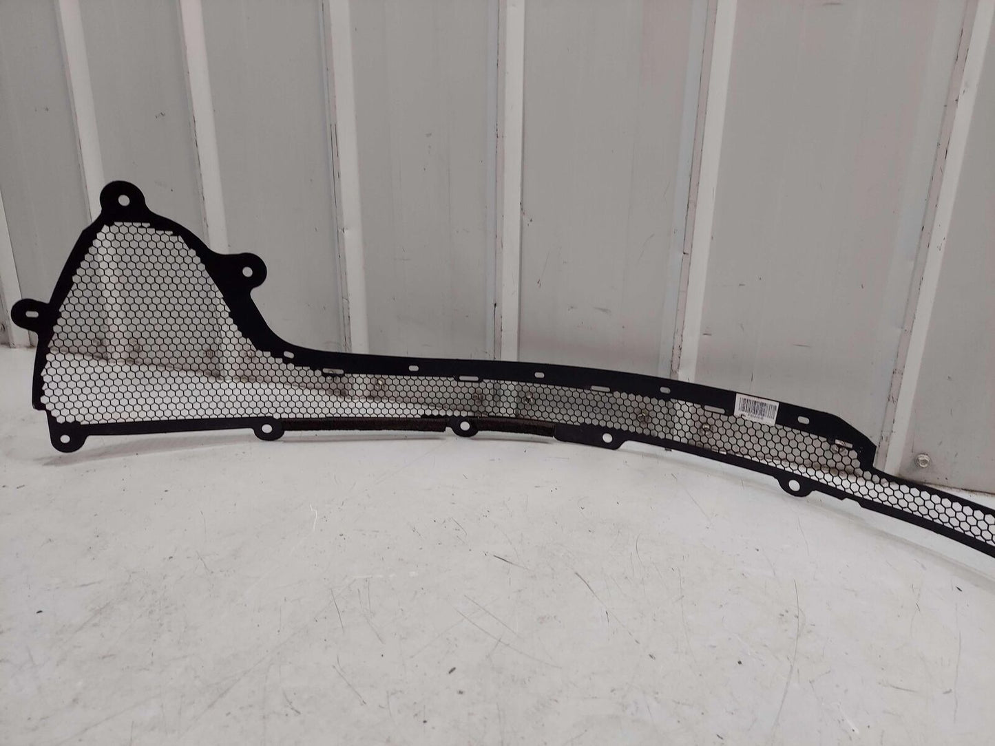 2024 ASTON MARTIN DB12 VOLANTE GRILL GRILLE LOWER MESH TYPE *RUST*