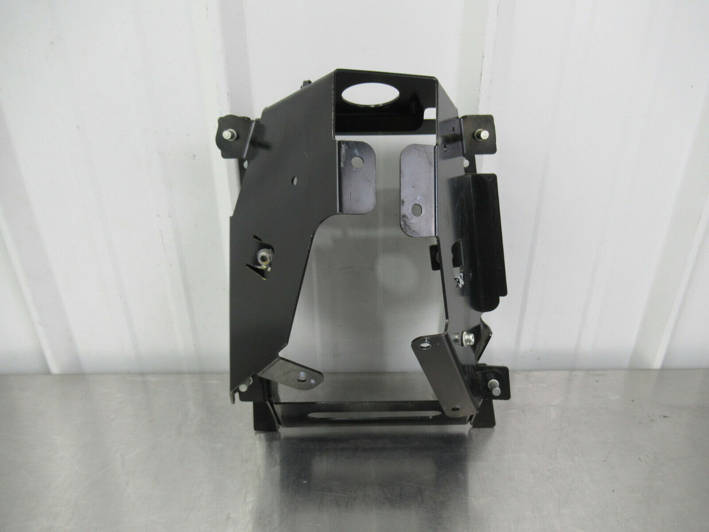 T020 2016 16 MCLAREN 570S RH RIGHT FLOOR MOUNT BRACKET #1 11N0893CP 11N0687CP 