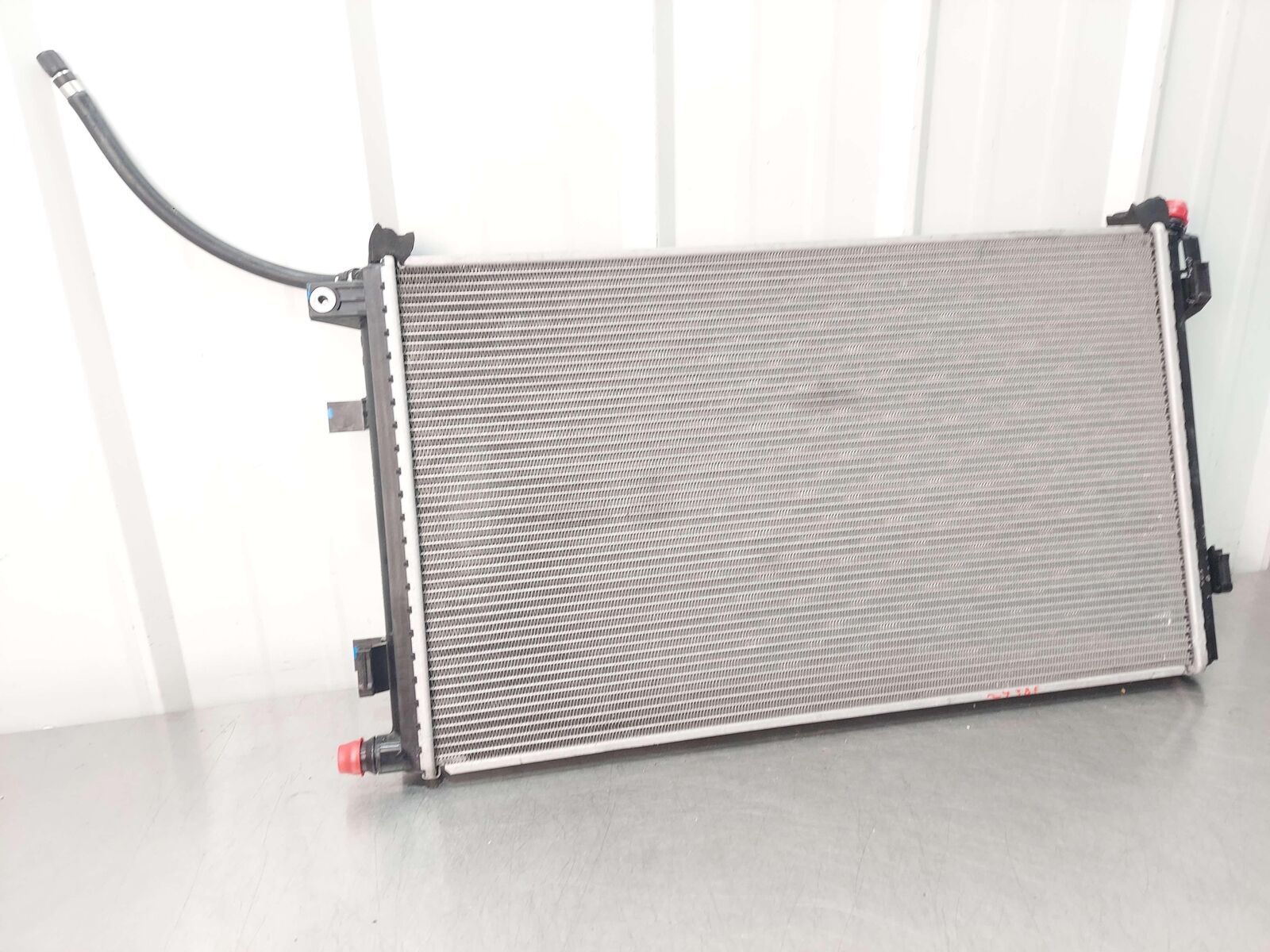 2024 ASTON MARTIN DB12 VOLANTE FRONT COOLANT RADIATOR 4.0L SECONDARY *NOTE