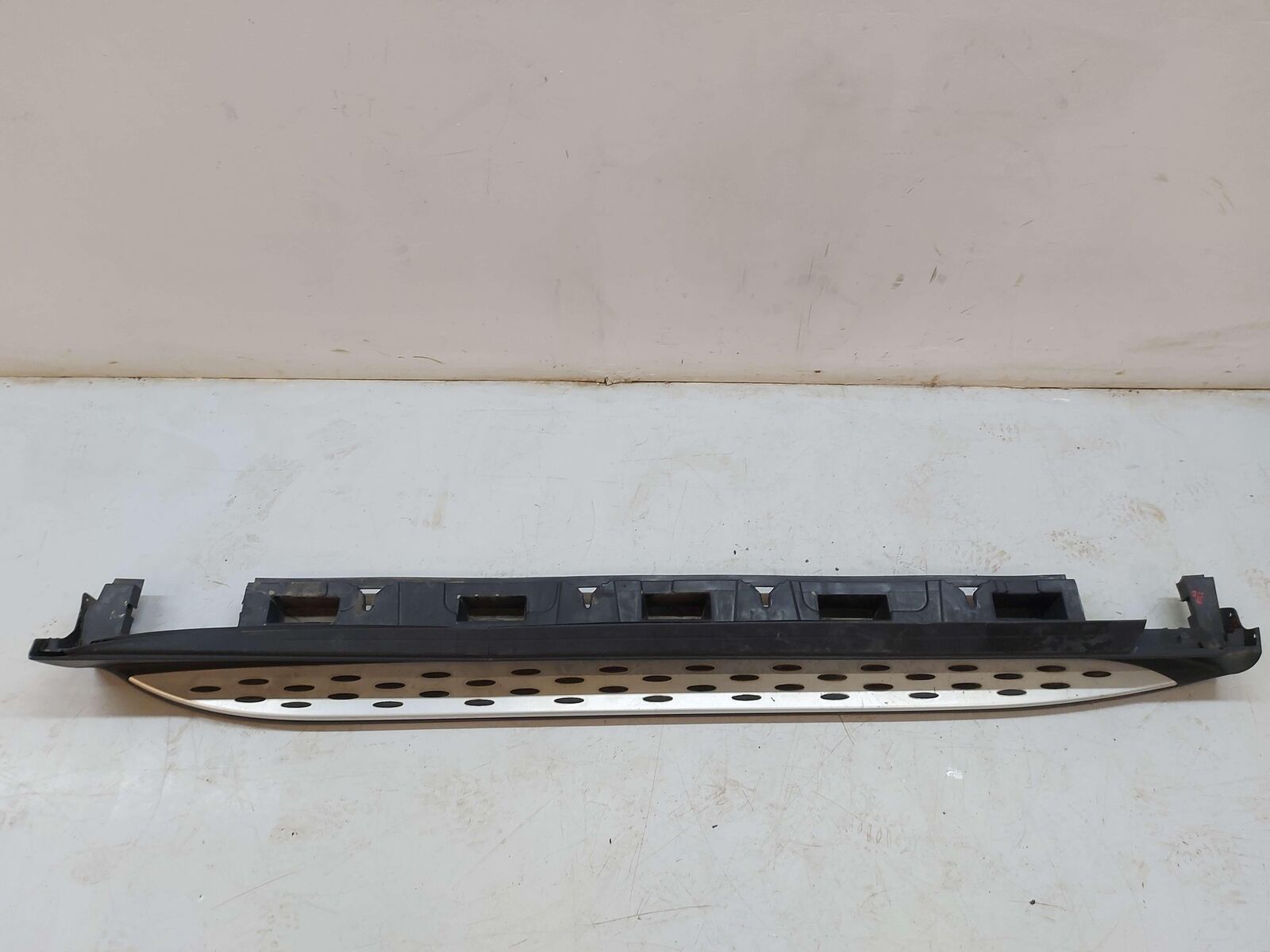 16-19 MERCEDES W166 GLE63S AMG RIGHT RUNNING BOARD *NOTE