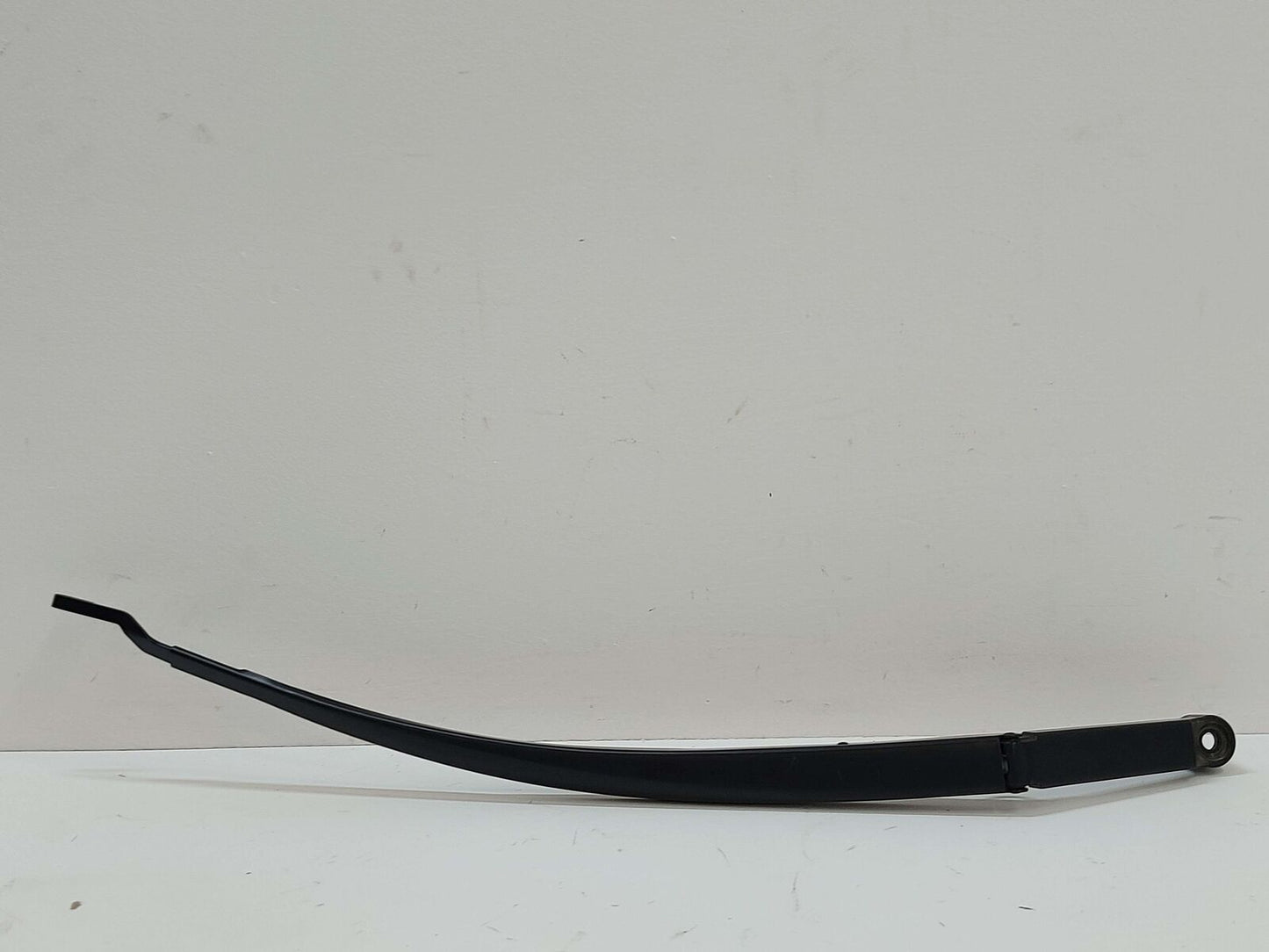 11-15 TOYOTA SIENNA SE RIGHT WIPER ARM 8521108020