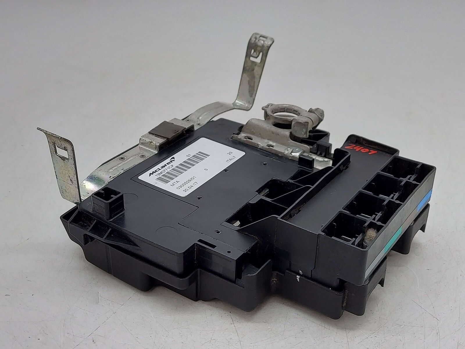 2017 MCLAREN 570S ENGINE MOTOR FUSE BOX BATTERY MOUNTED 13M0771CP *BROKEN TAB*