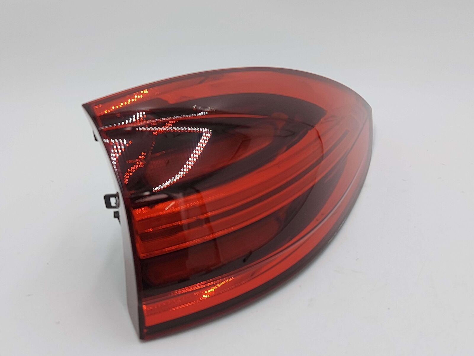 15-18 PORSCHE CAYENNE 958 S E-HYBRID RIGHT TAIL LIGHT LAMP OUTER *NOTE