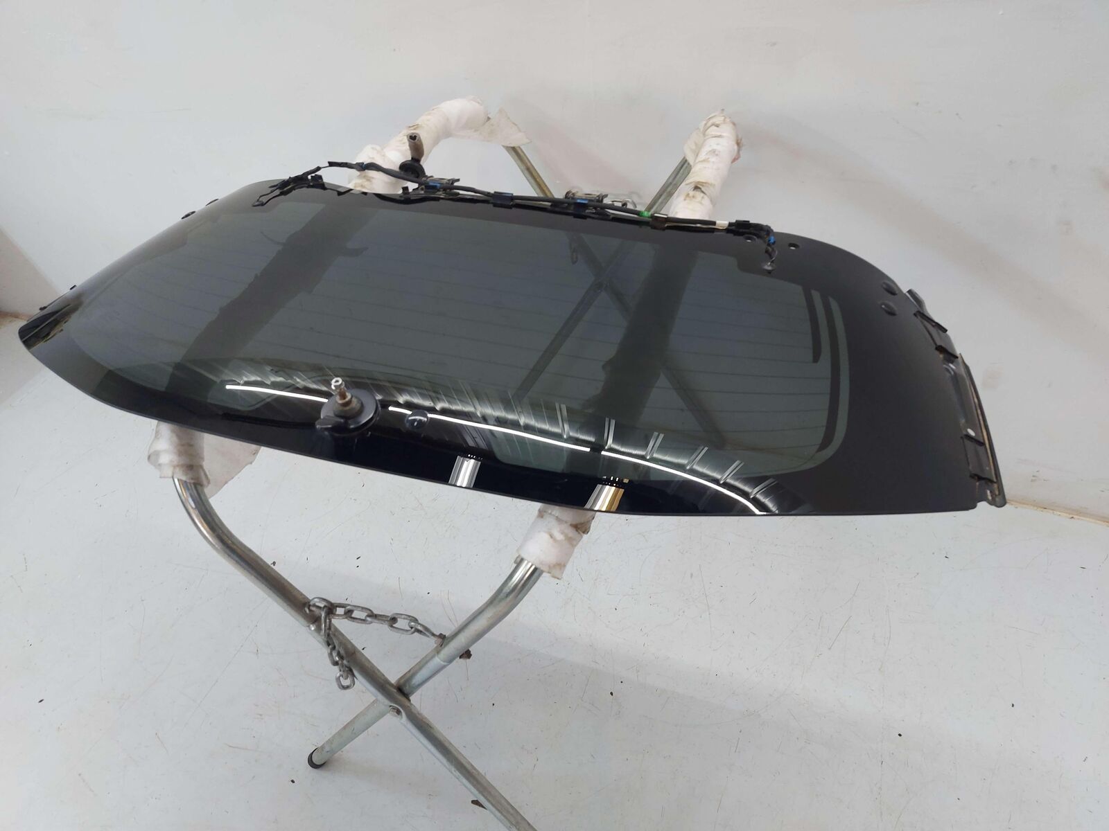 14-19 TOYOTA HIGHLANDER REAR WINDOW GLASS MOVABLE 681050E080 *SCRATCHES*