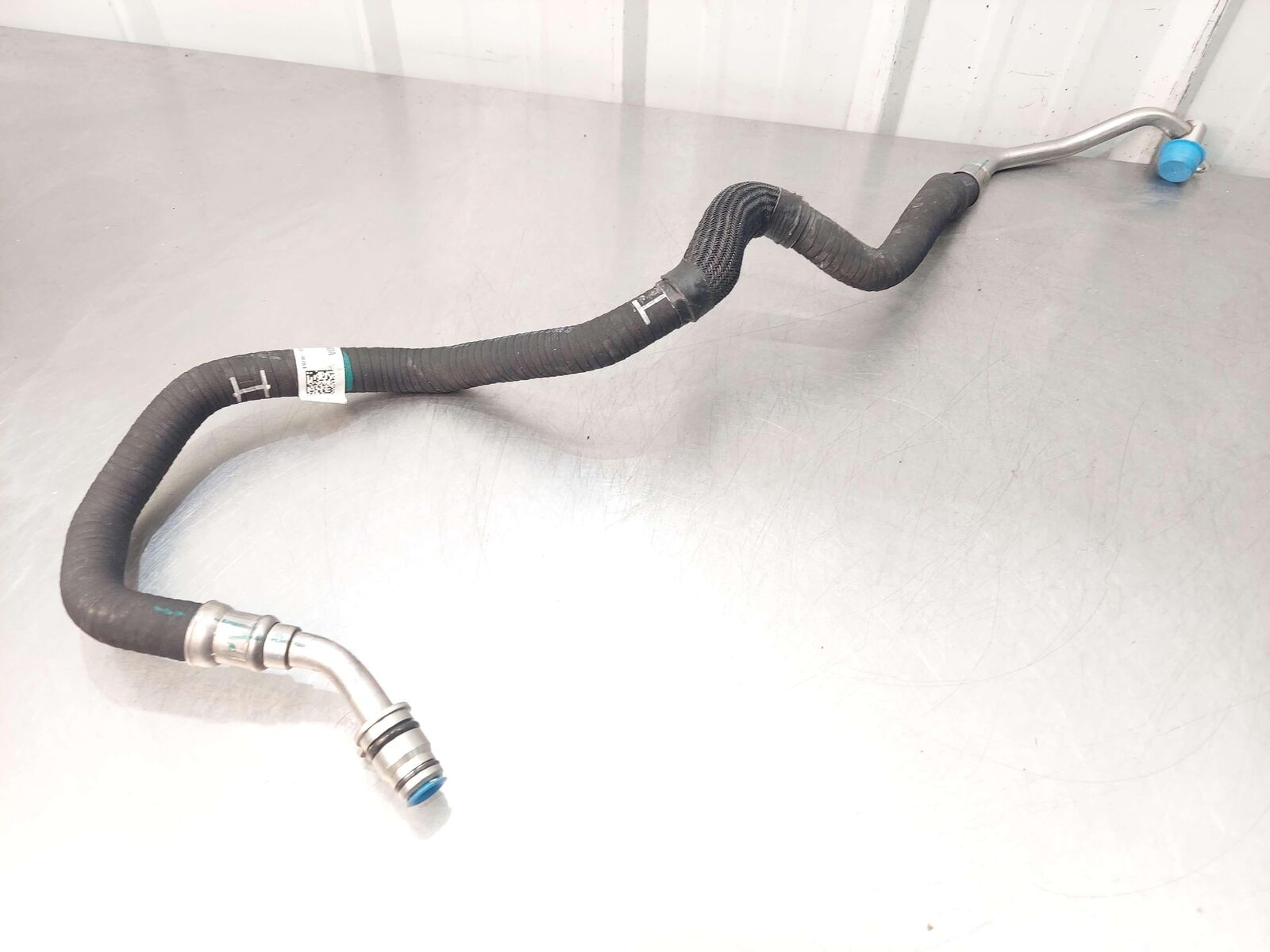 2024 ASTON MARTIN DB12 VOLANTE ENGINE OIL COOLER LINE HOSE PIPE RY63-6B748-AA