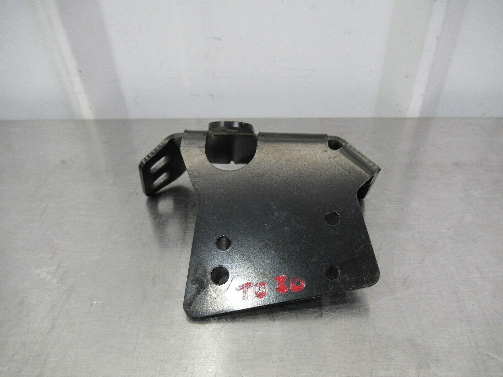 T020 2016 16 MCLAREN 570S BRAKE PEDAL MOUNT BRACKET #13 11N3514CP