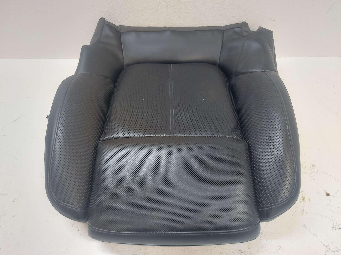 15-18 PORSCHE MACAN S 95B FRONT LEFT SEAT CUSHION COVER HEATED VENTILATION