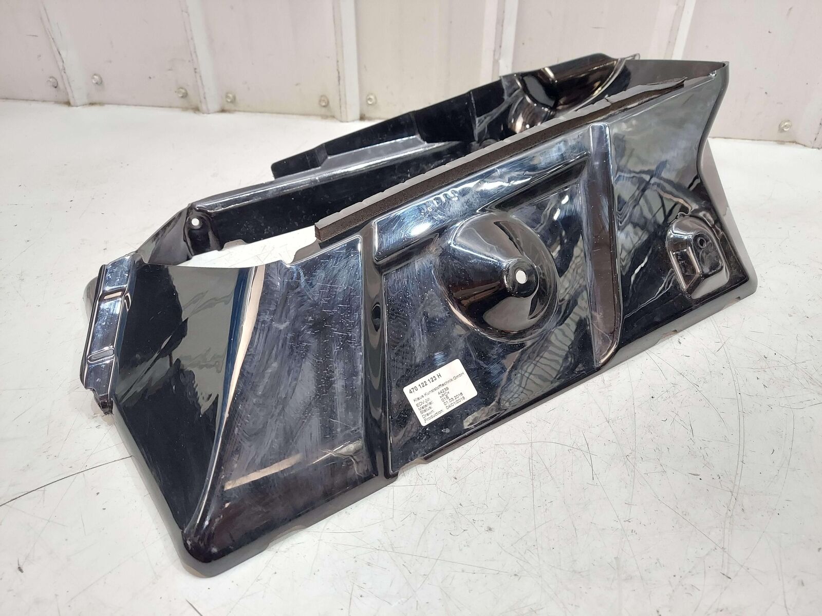 2018 LAMBORGHINI AVENTADOR S LP740-4 LEFT AIR RADIATOR DUCT 470122123H