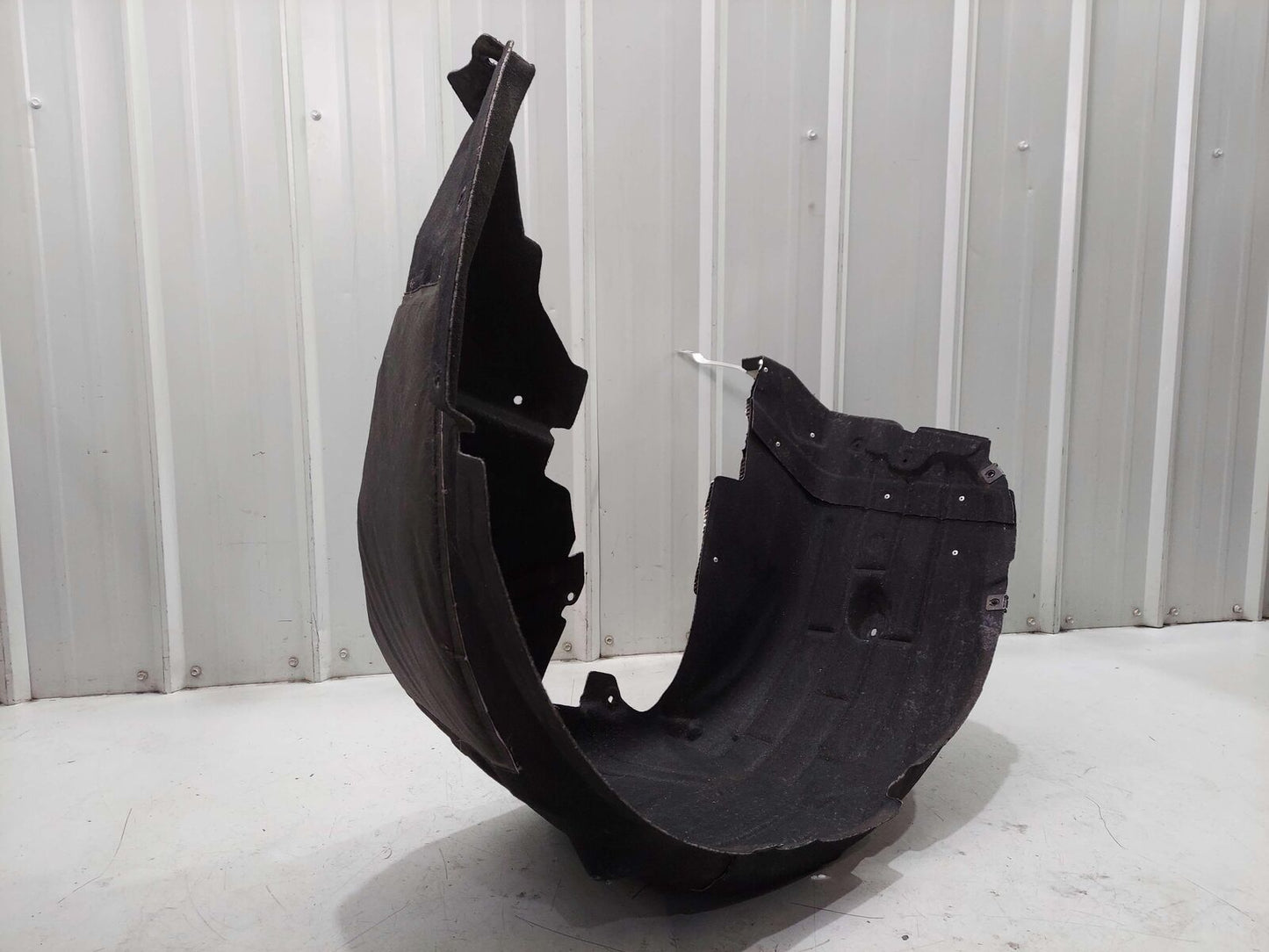 2024 ASTON MARTIN DB12 VOLANTE REAR RIGHT WHEEL FENDER LINER *WORN*