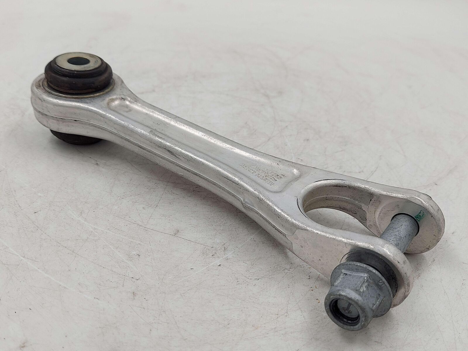 2024 ASTON MARTIN DB12 VOLANTE REAR RIGHT LOWER CONTROL ARM FORWARD K2072