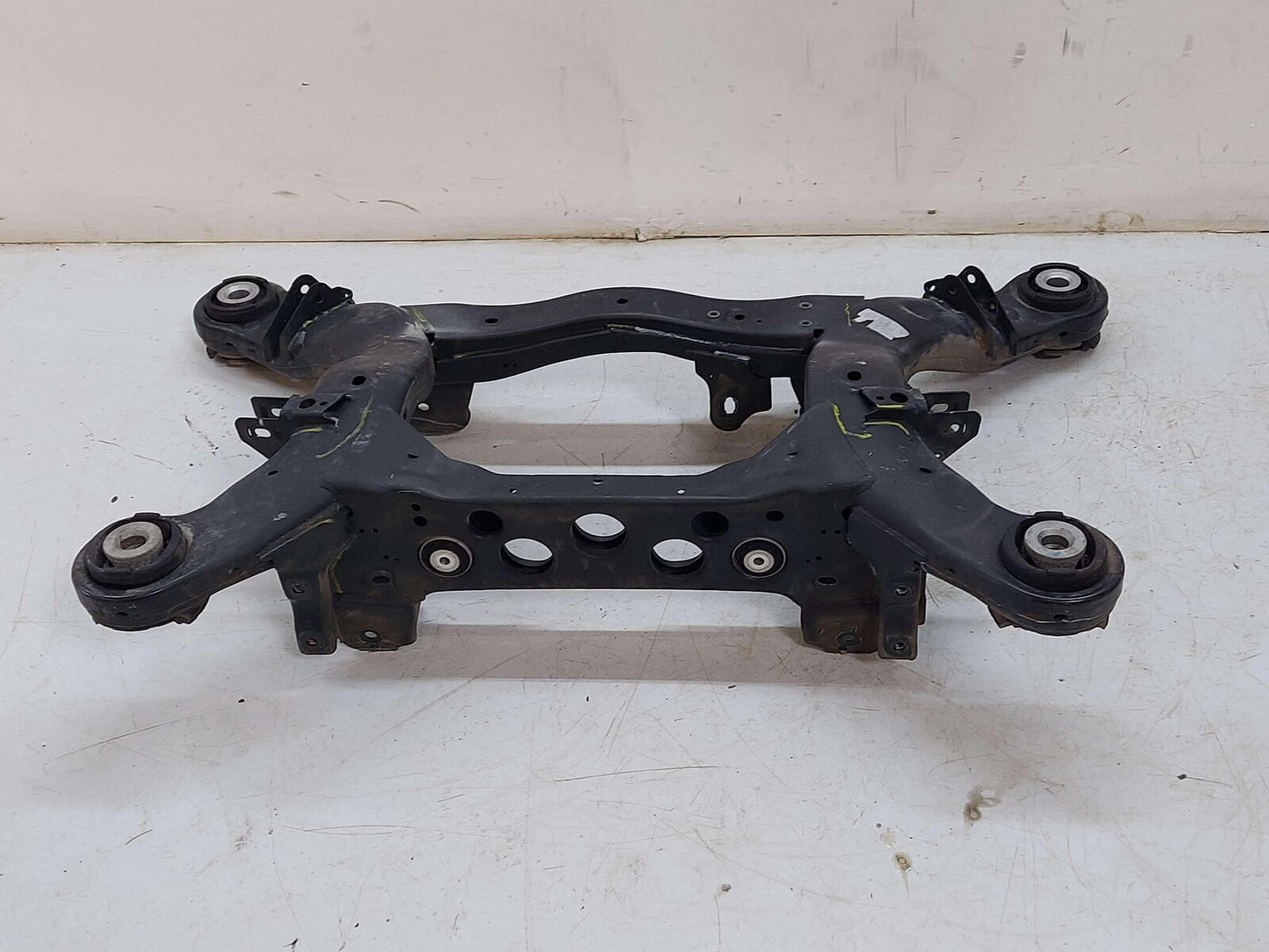 16-19 MERCEDES W166 X166 GLE63s GLS63 AMG Sub frame Crossmember 1663504900