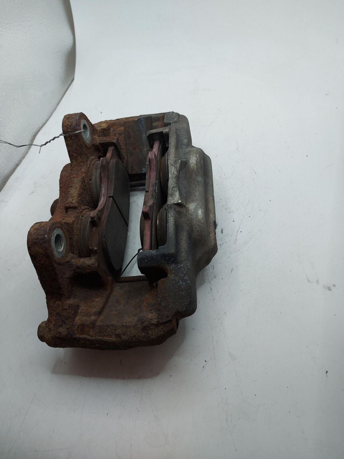 07-14 Toyota Fj Cruiser Front LH Left Caliper *Rubber Torn* 131K KMS