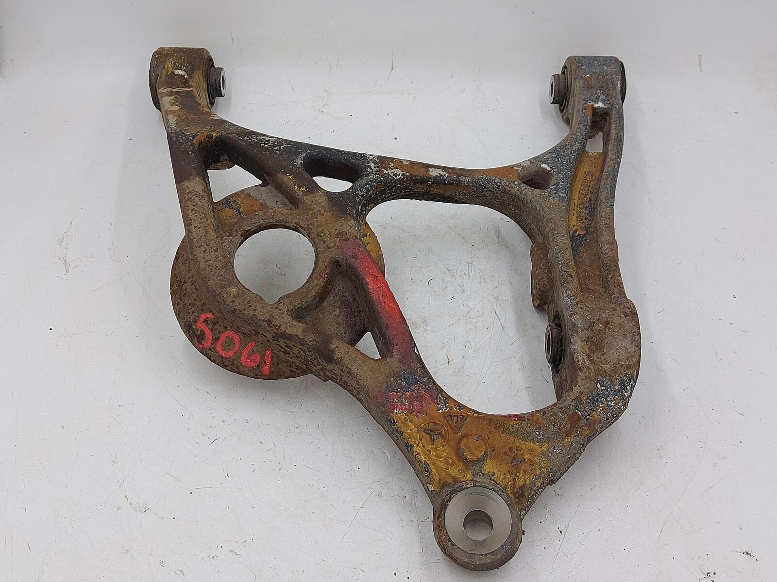 08-11 MERCEDES ML63 AMG W164 REAR RIGHT LOWER CONTROL ARM 000062363106