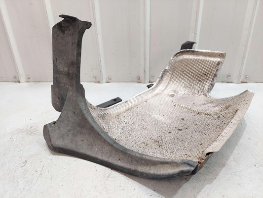 2001 PORSCHE 911 996 CARRERA REAR LEFT BUMPER MOUNT & HEATSHIELD 996505480