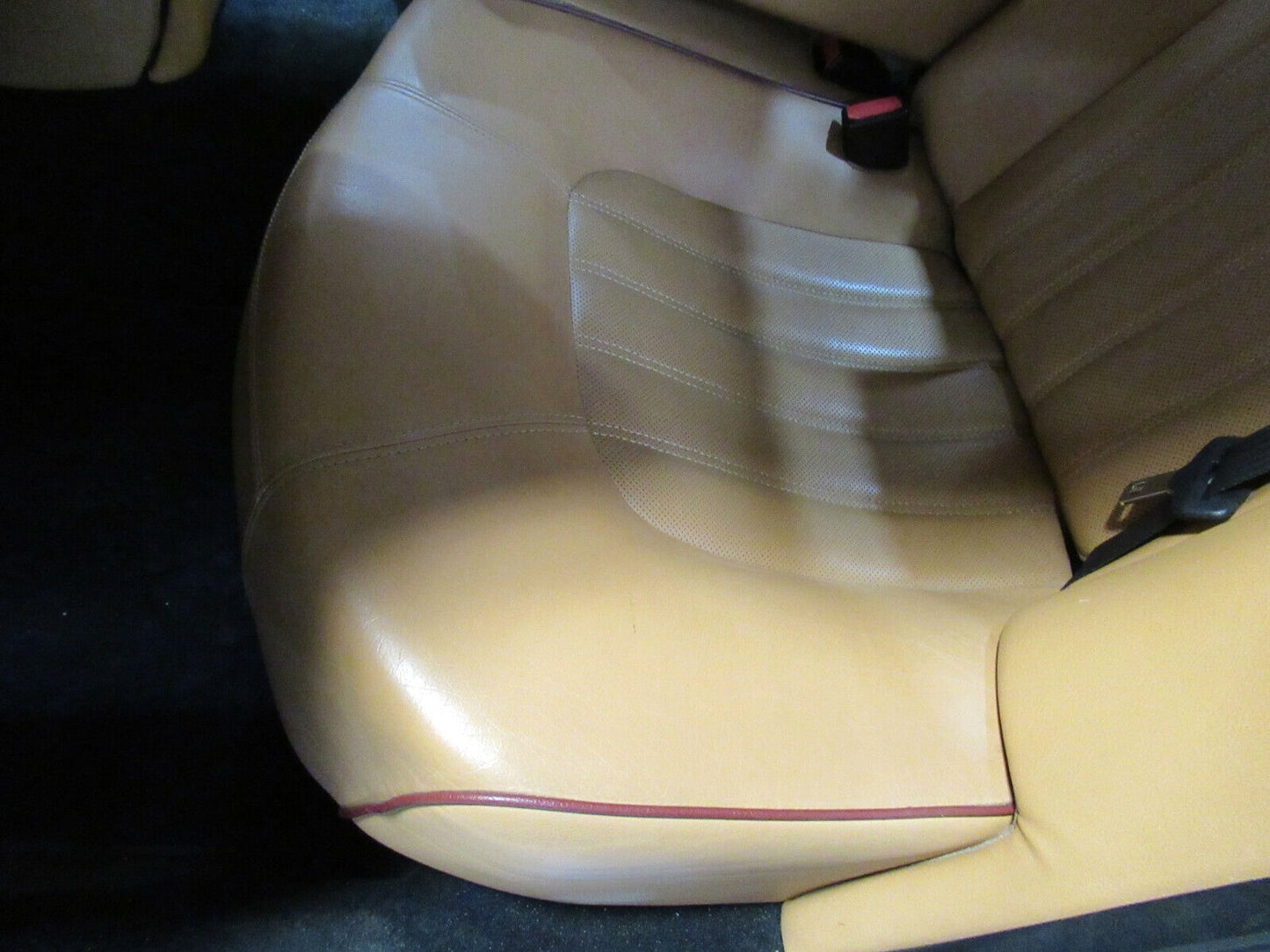 W009 2007 07 MASERATI QUATTROPORTE 4.2 REAR SEAT W/ HEADRESTS