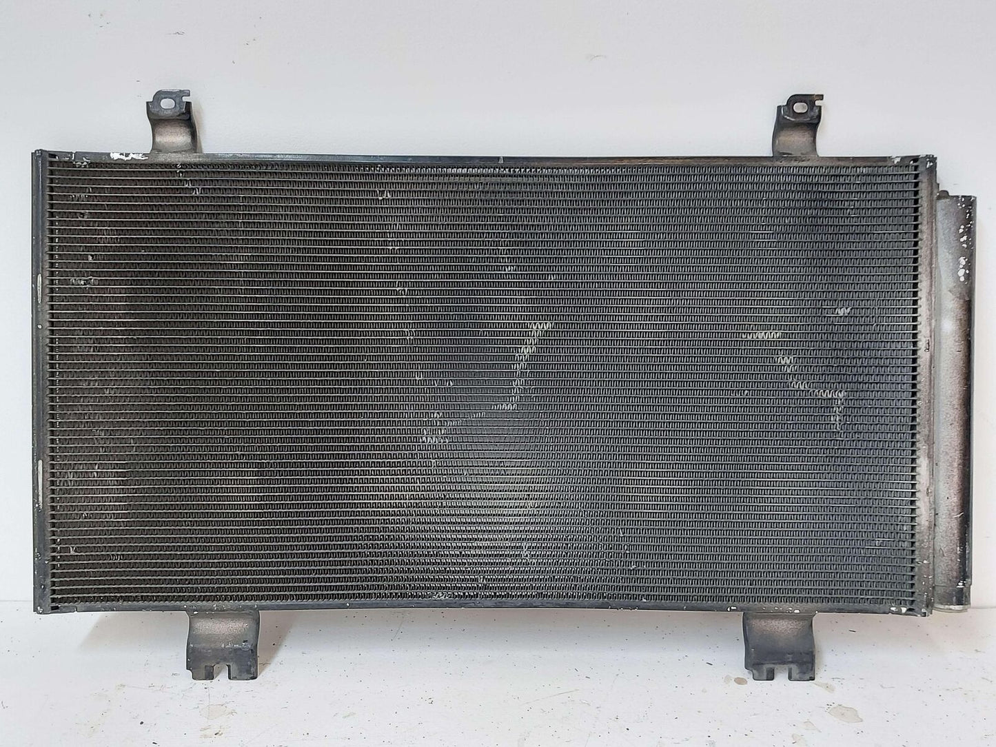 06-15 LEXUS IS350 AC A/C AIR CONDITIONING CONDENSER 8846053030 *FINS BENT*