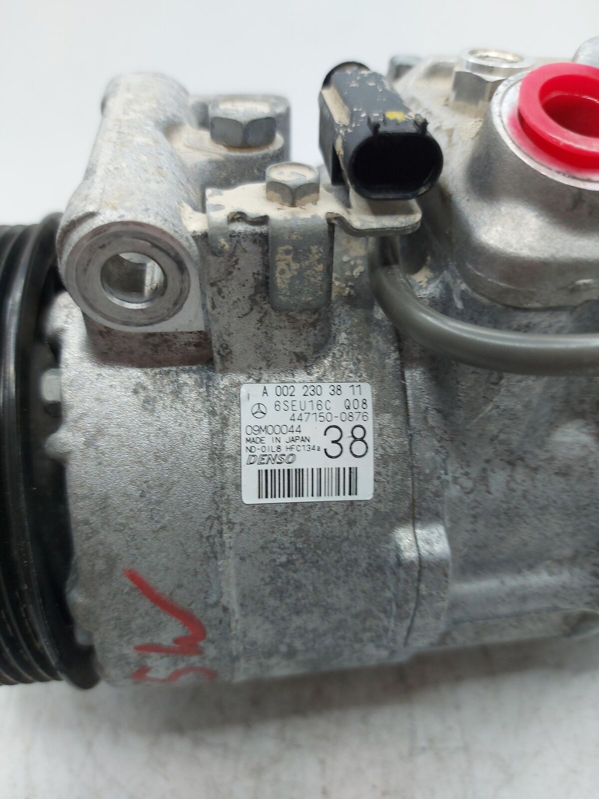 10 11 MERCEDES E550 AC A/c Air Compressor SB2-447924