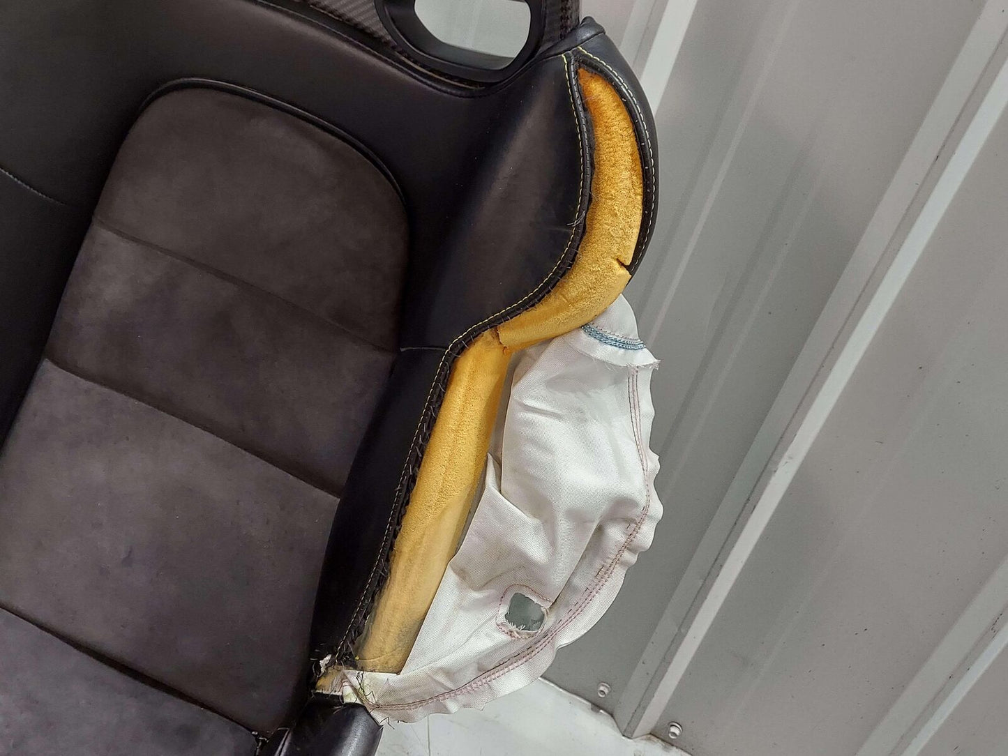 16 PORSCHE CAYMAN GT4 981 LEFT CARBON FIBER SEAT YELLOW GT4 STITCHING *NOTES*