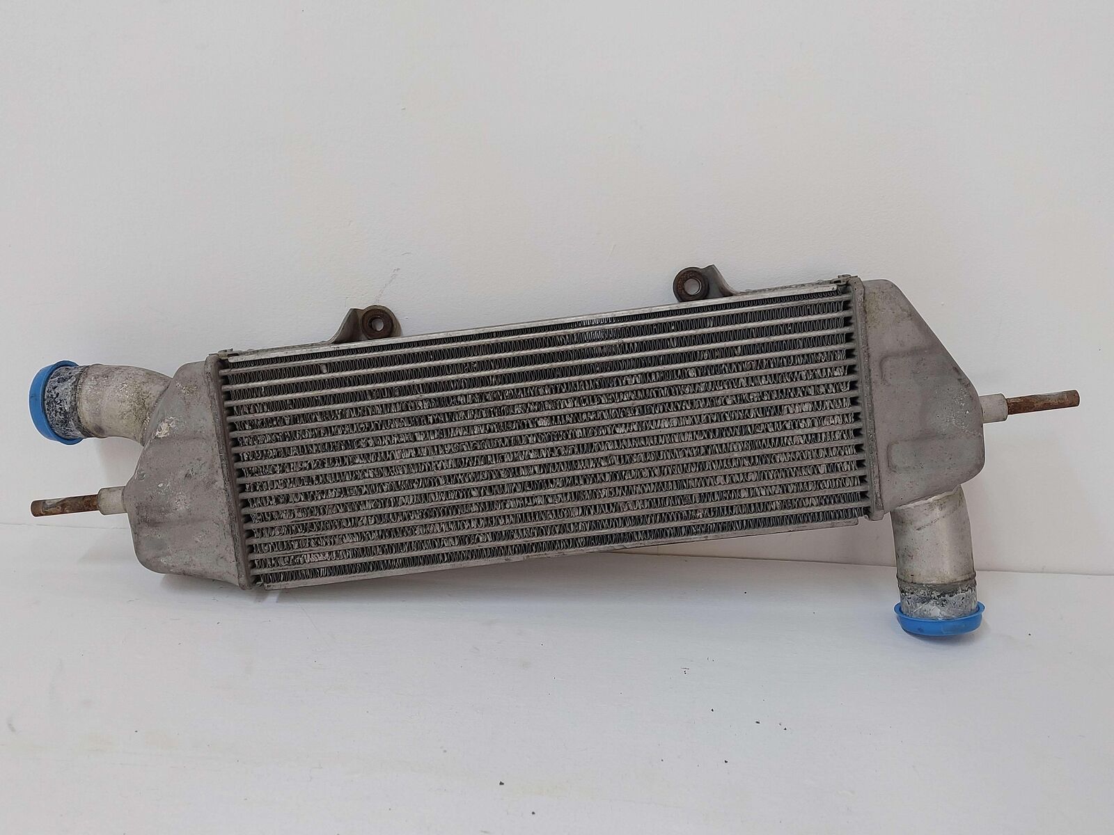 09-15 MITSUBISHI LANCER RALLIART INTERCOOLER 1530A059 *FINS BENT*