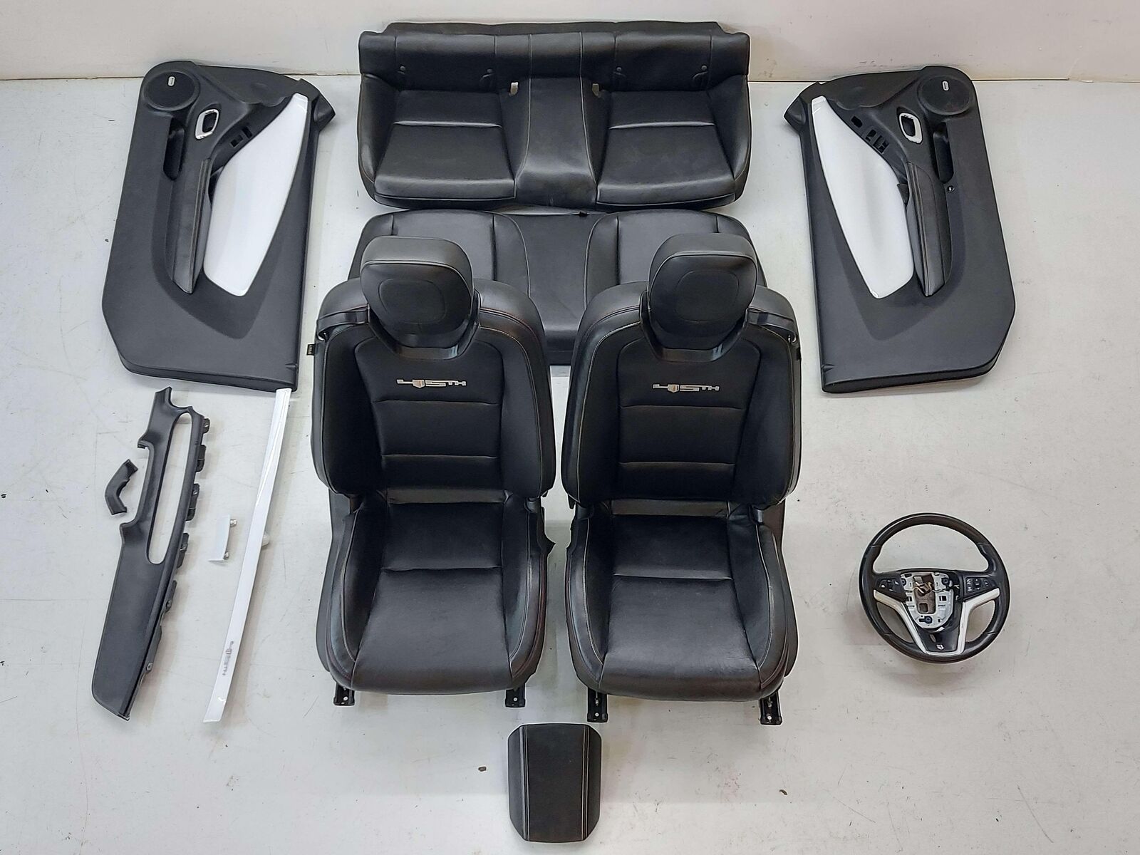 12-15 CHEVY CAMARO SS 45TH ANNIVERSARY INTERIOR SEAT / DOOR TRIM ETC SET *NOTES